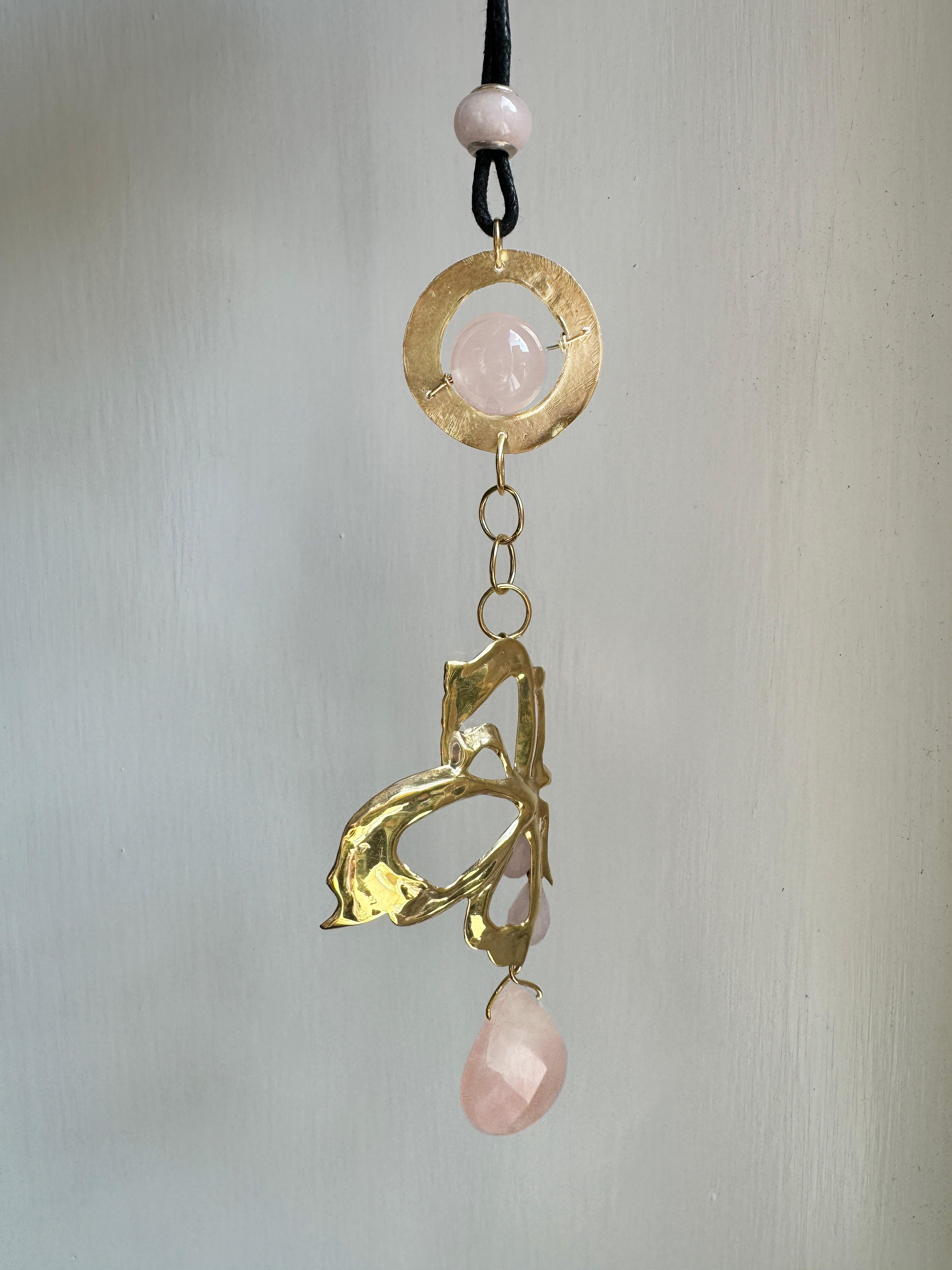 Rossella Ugolini, collier cravate unique papillon Texan Bolo en quartz rose en vente 9