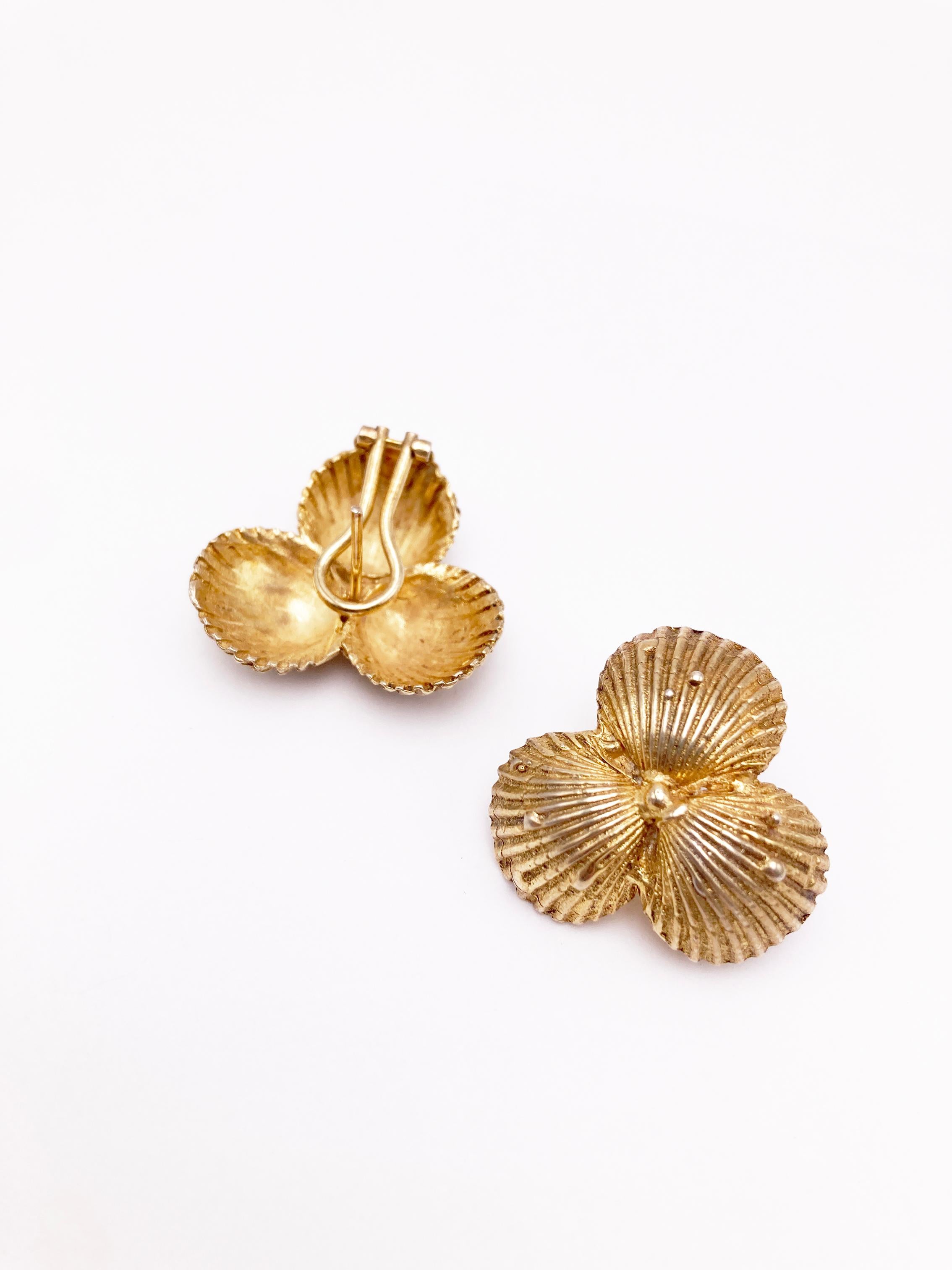 Rossella Ugolini Shell Stud Earrings 14k Yellow Gold  For Sale 3