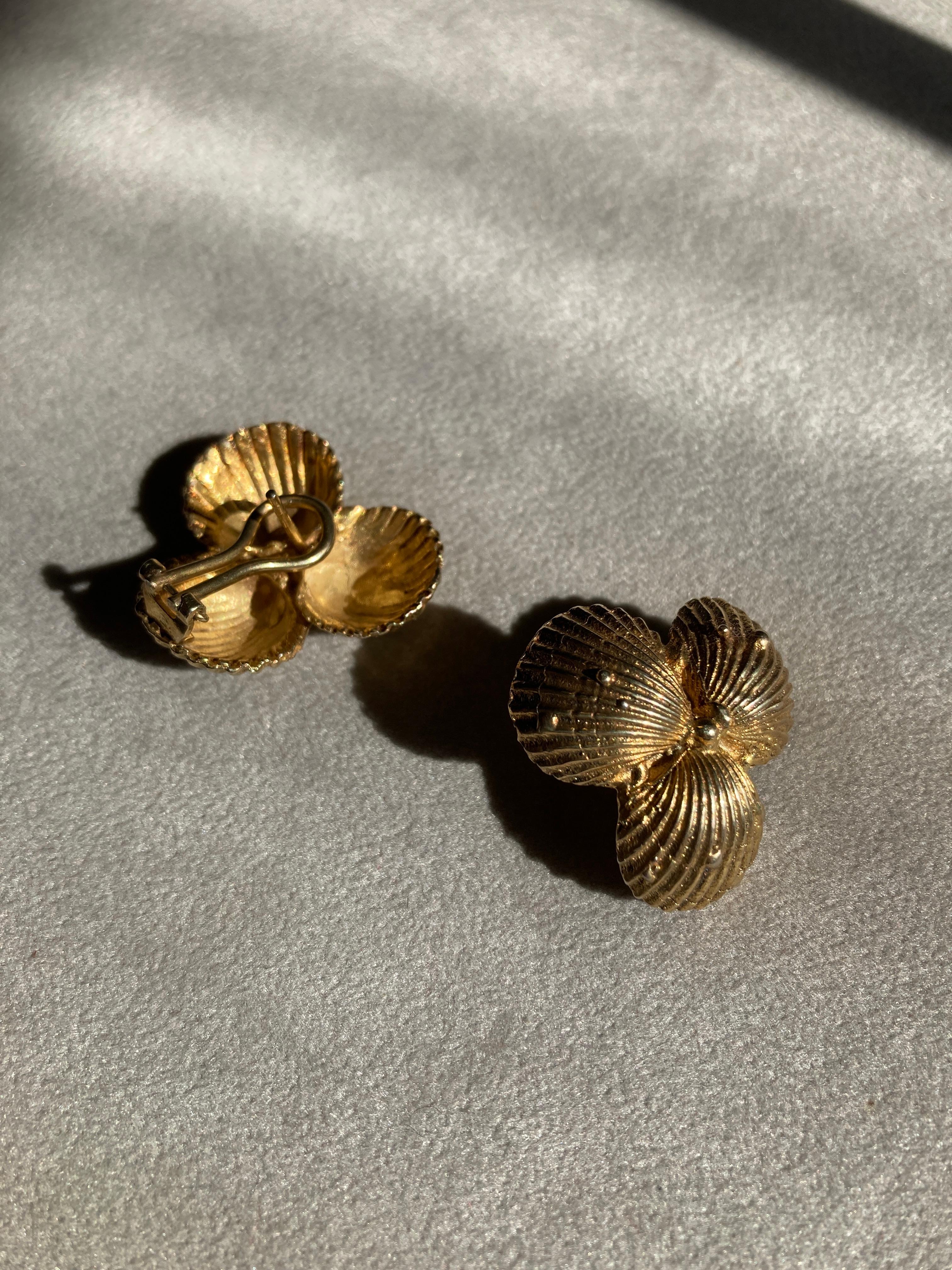 Rossella Ugolini Shell Stud Earrings 14k Yellow Gold  For Sale 4