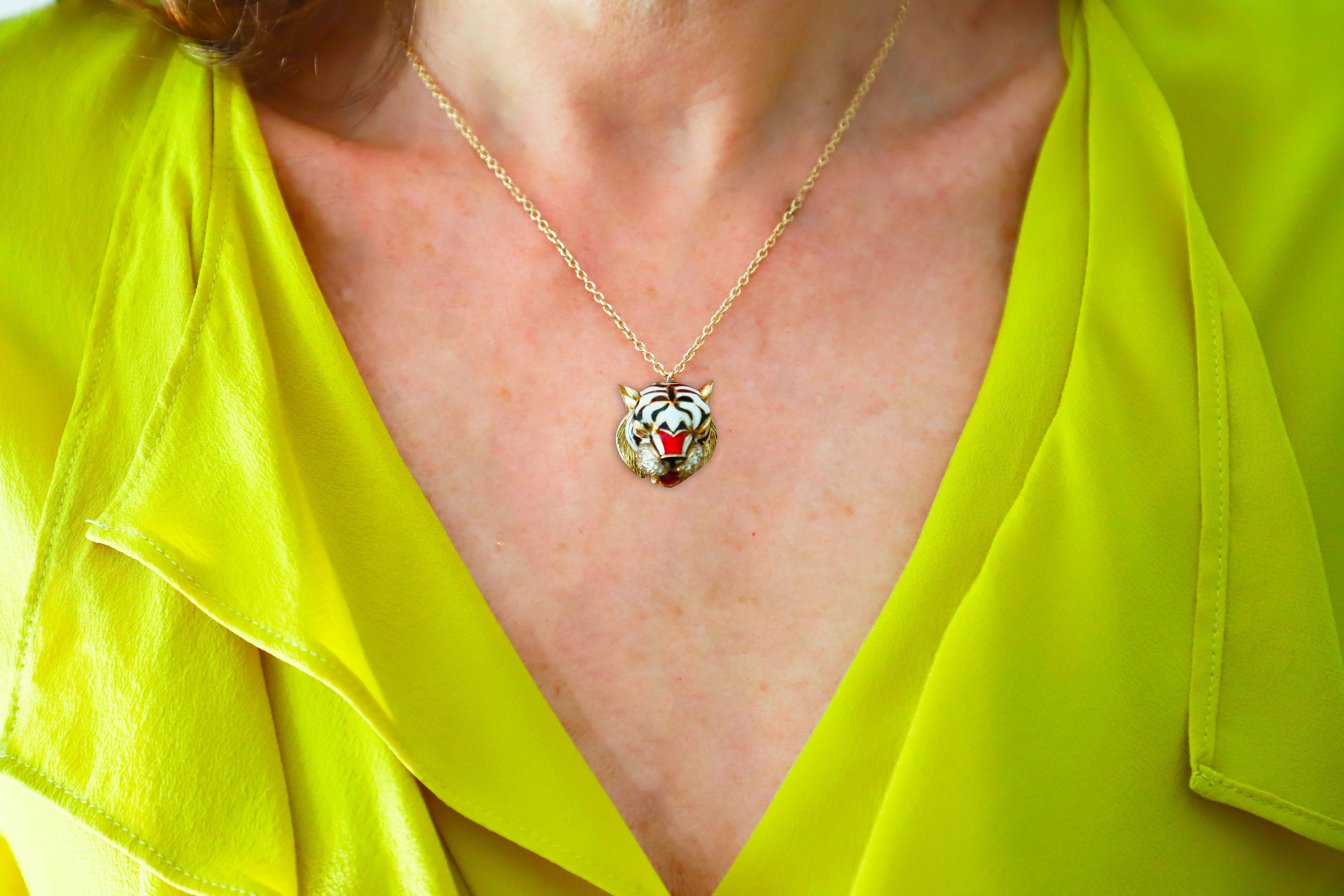 Women's or Men's Rossella Ugolini Tiger Pendant Necklace Enamel 18K Gold Rubyes Eyes and Diamonds For Sale
