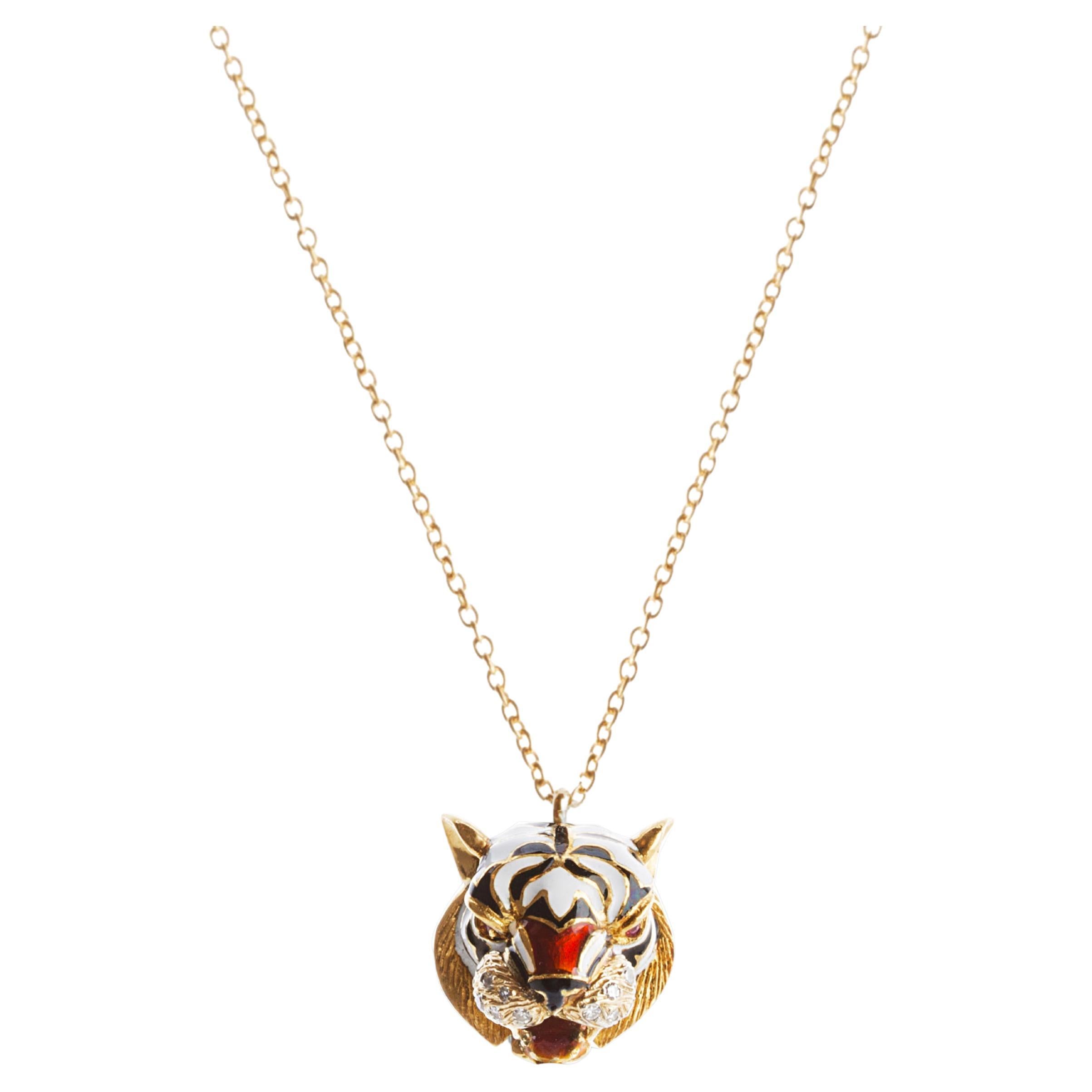 Rossella Ugolini Collier pendentif tigre en or 18 carats, émail, rubis et diamants