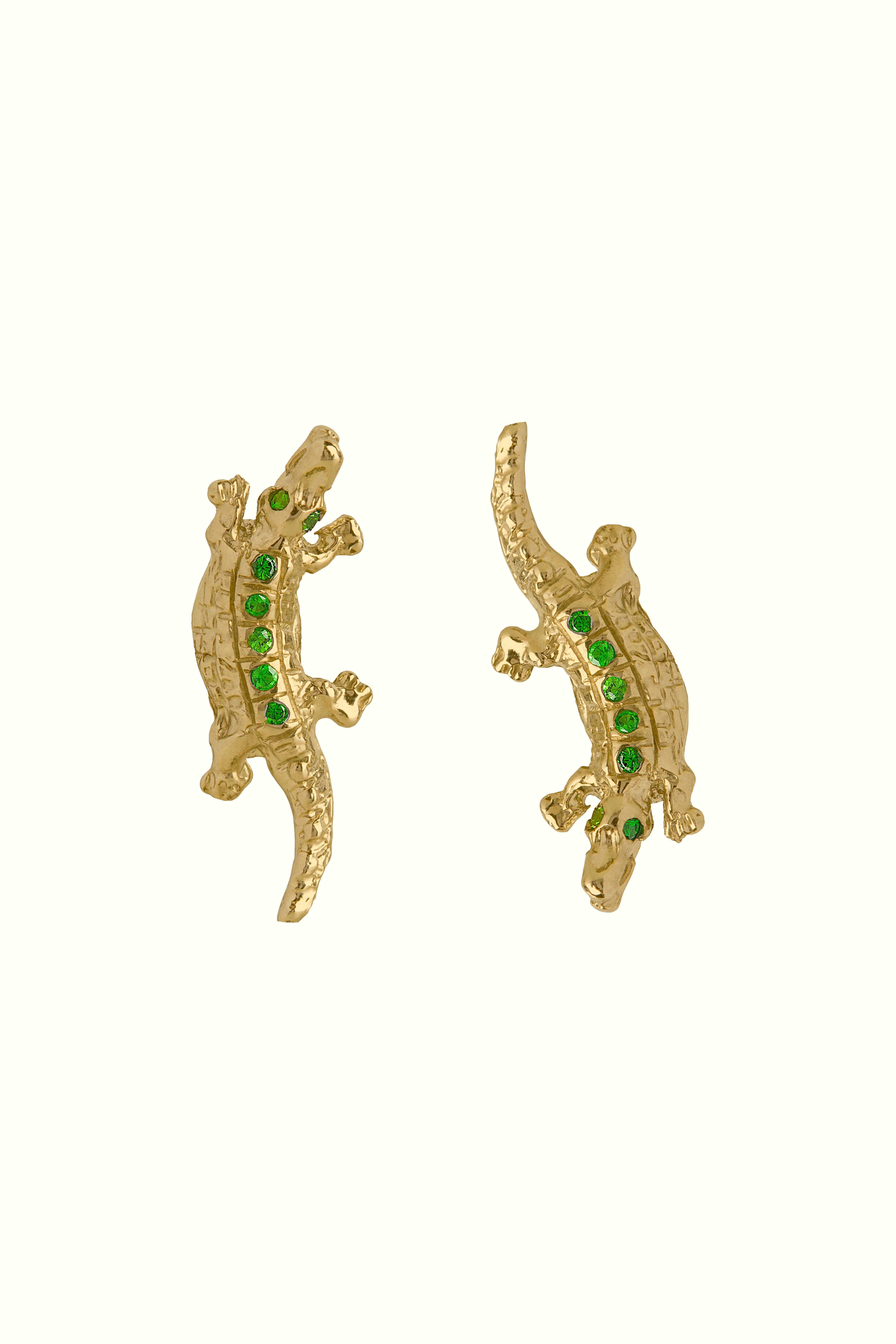 Rossella Ugolini Unisex Alligator Stud Earrings 18K Yellow Gold Emeralds  For Sale 1