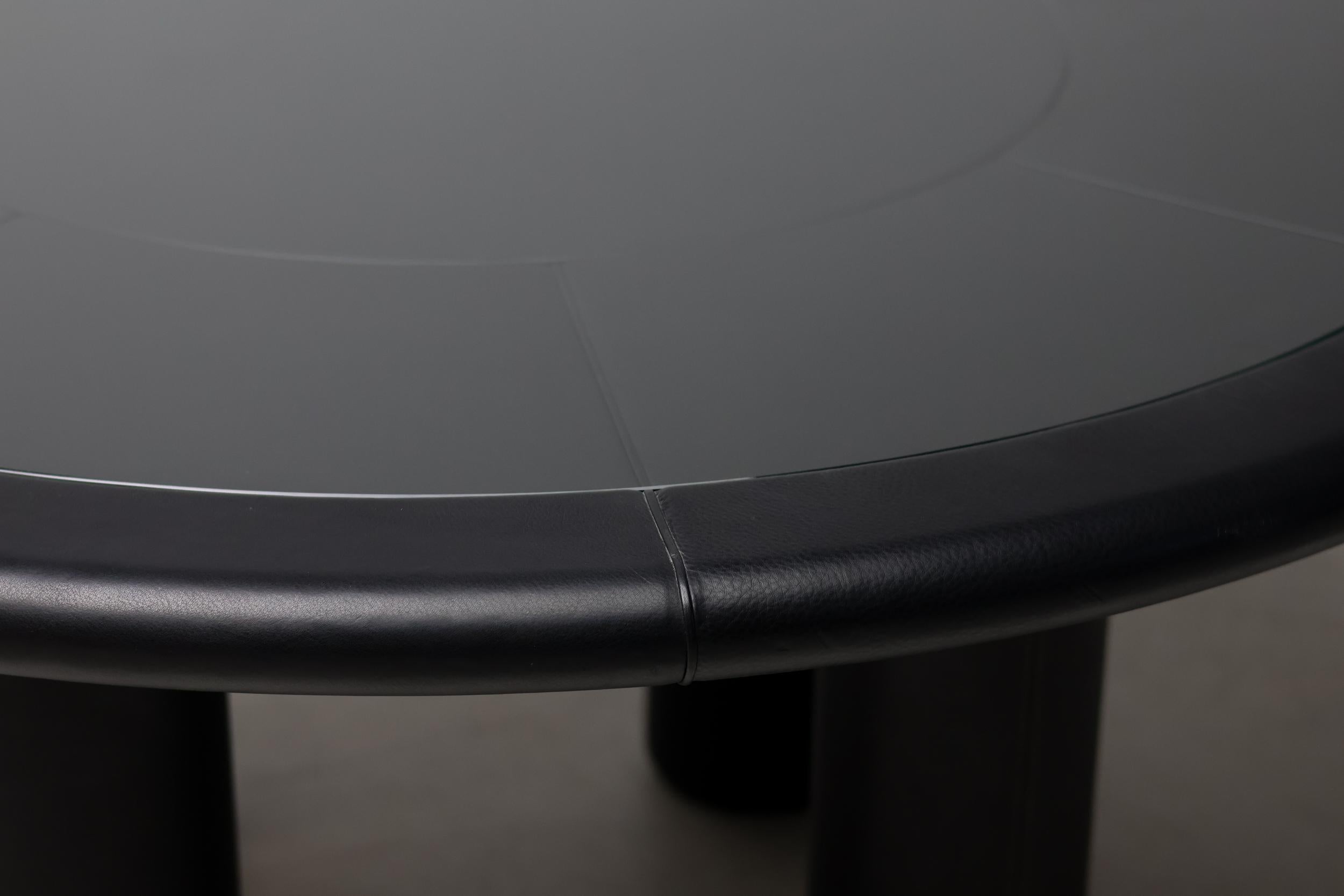 italien Rossi di Albizzate BO287 Table à cartes en cuir noir par Carlo Bartoli en vente