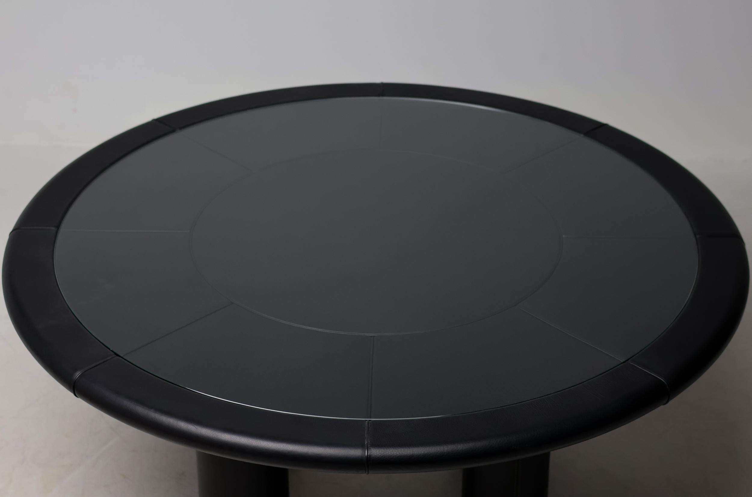 Cuir Rossi di Albizzate BO287 Table à cartes en cuir noir par Carlo Bartoli en vente