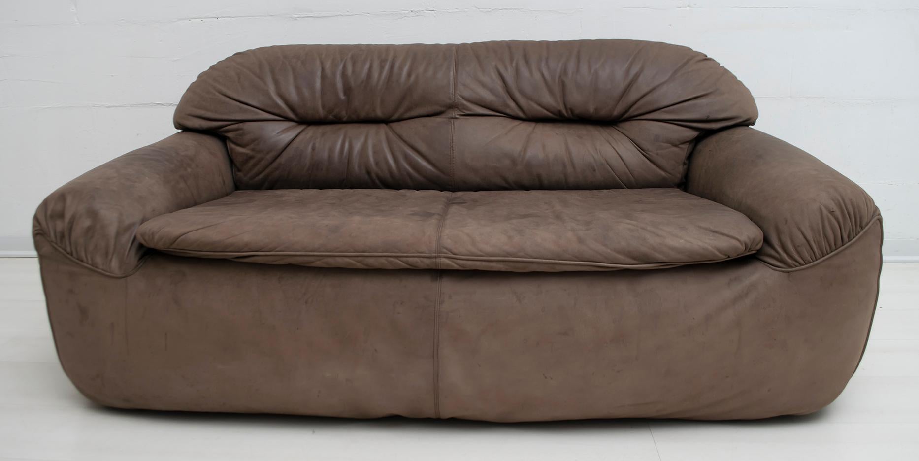 Late 20th Century Rossi di Albizzate Modern Italian Elephant Skin Sofa, 1989