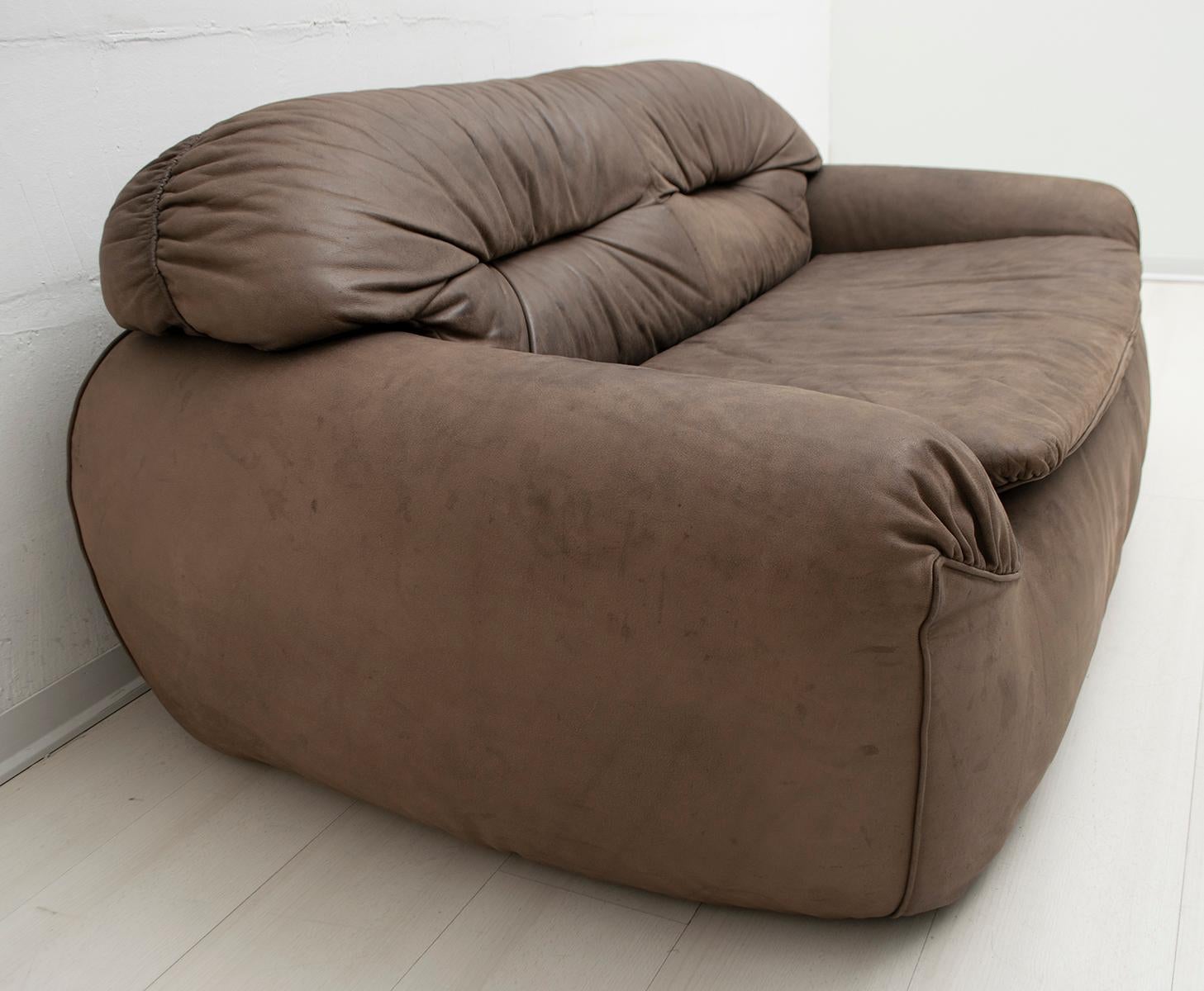 Rossi di Albizzate Modern Italian Elephant Skin Sofa, 1989 1