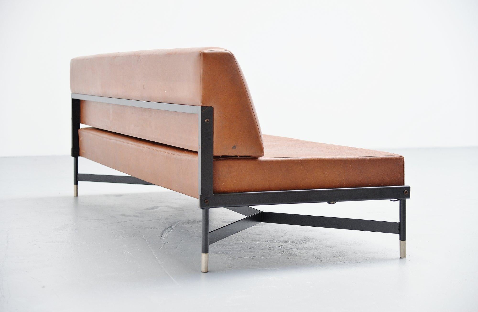 Mid-Century Modern Rossi di Albizzate Sleeping Sofa Italy, 1950