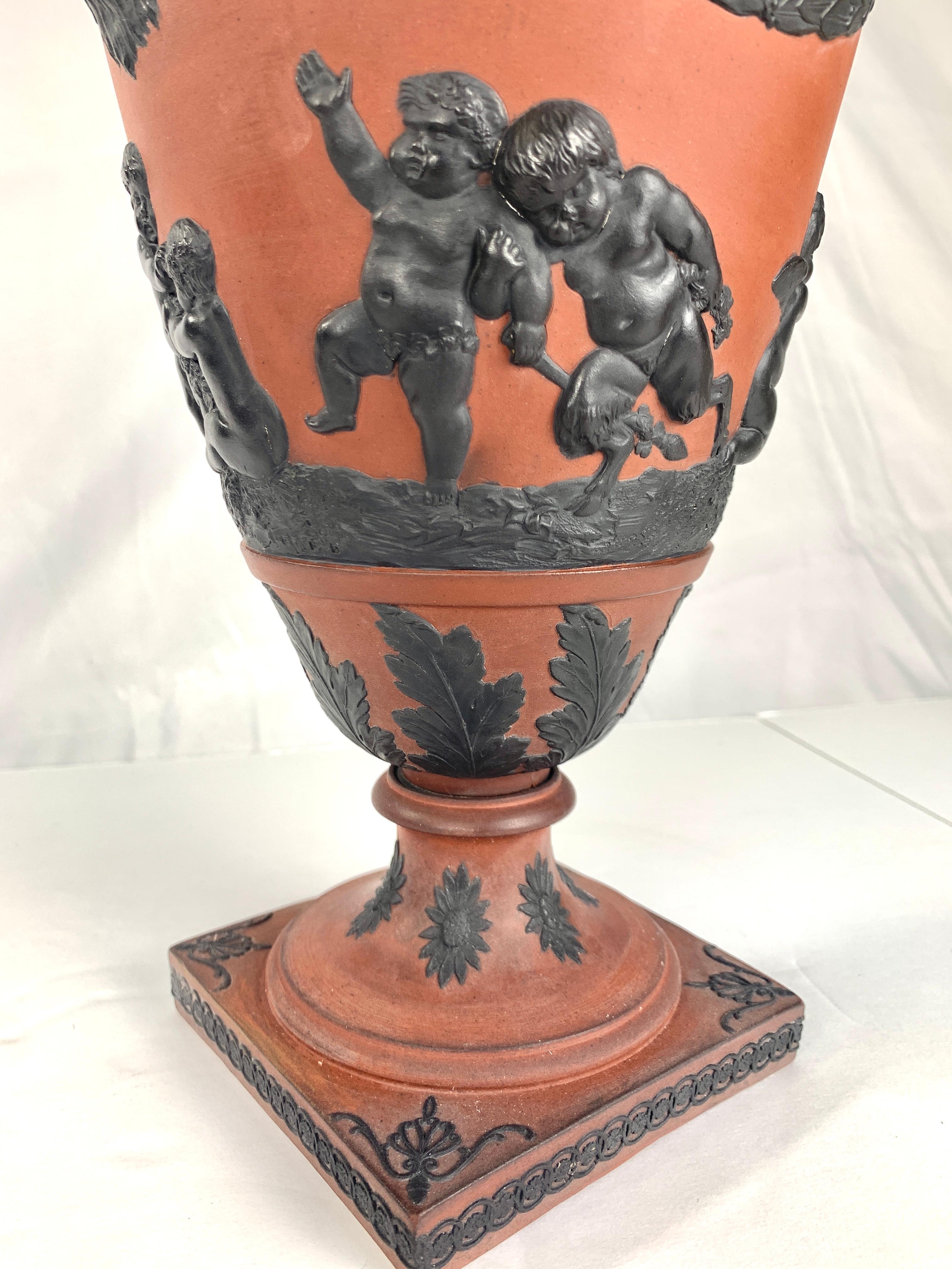 Rosso Antico and Black Basalt Vase Made Circa 1815 with Neoclassical Decoration 4