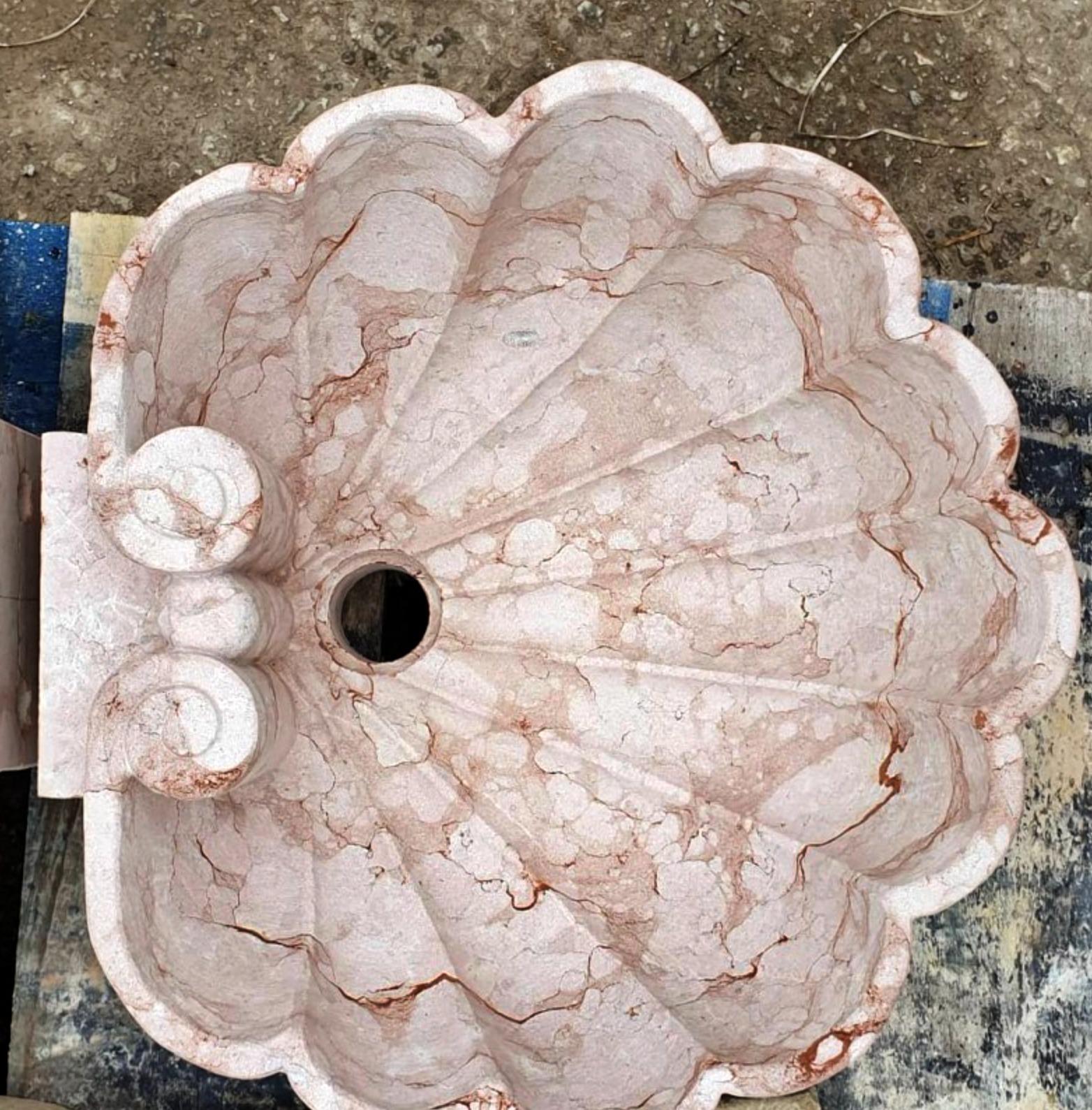 Italian Rosso Di Verona Marble Shell-Shaped Sink Early 20th Century For Sale