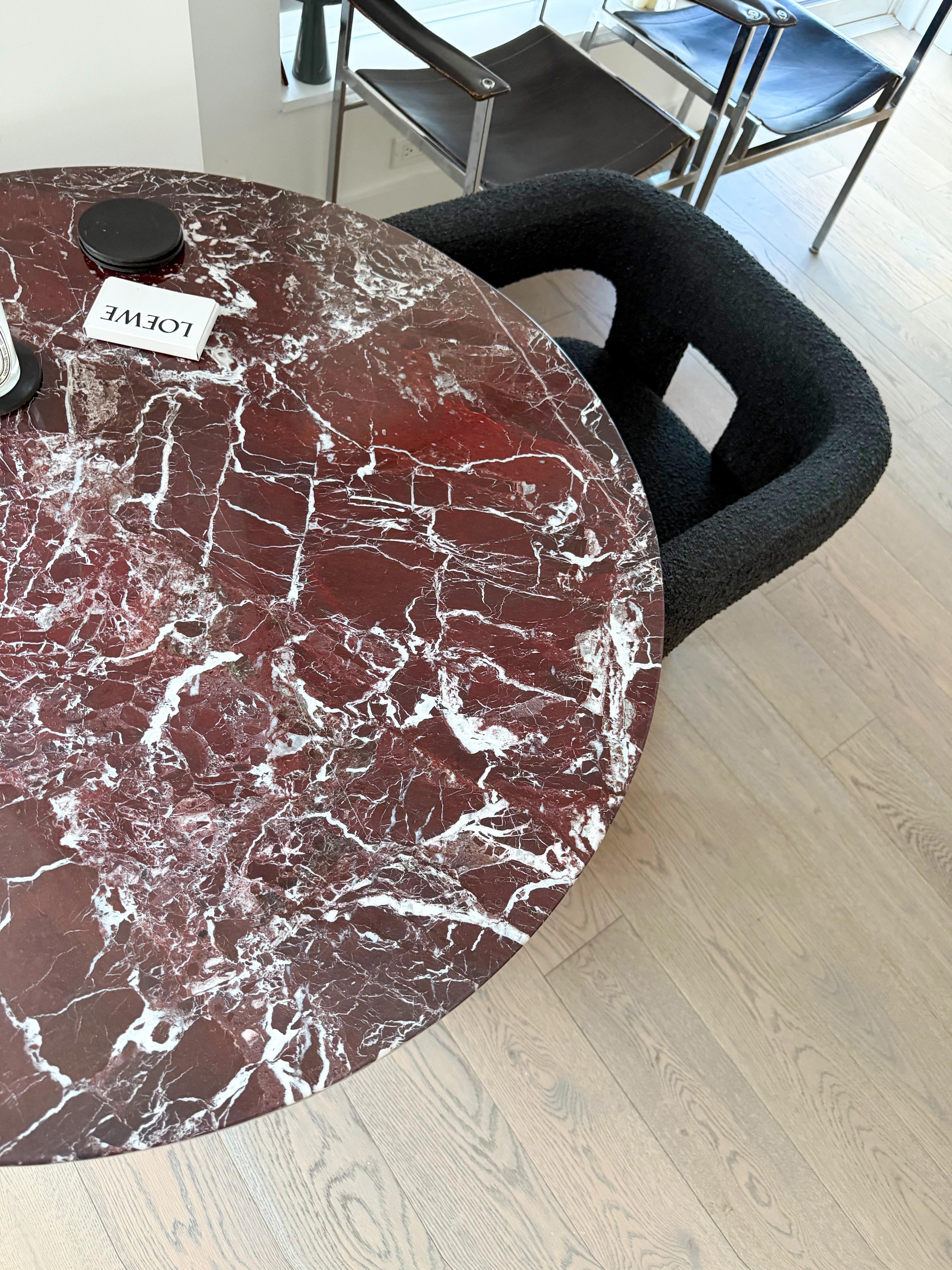 Arts and Crafts Rosso Levanto Red Fully Marble Dining Table, Round Marble Table, Round Red Table en vente