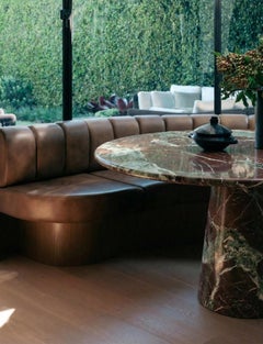 Table de salle à manger ronde en marbre rouge Rosso, dans le style de 1970 Angelo Mangiarotti