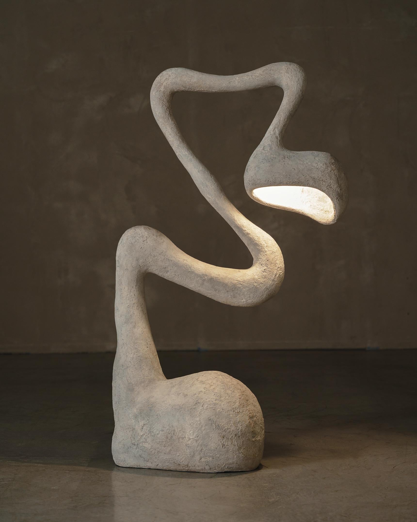 ROSTOK Stehleuchte - Limitierte Auflage von Pavel Vishnevsky, Organisches Bionisches Design, Recycelte Materialien

Die Rostok Stehleuchte ist eine limitierte Auflage (10 Stück) der originalen handgefertigten Rostok Lampe, die von Pavel Vishnevsky