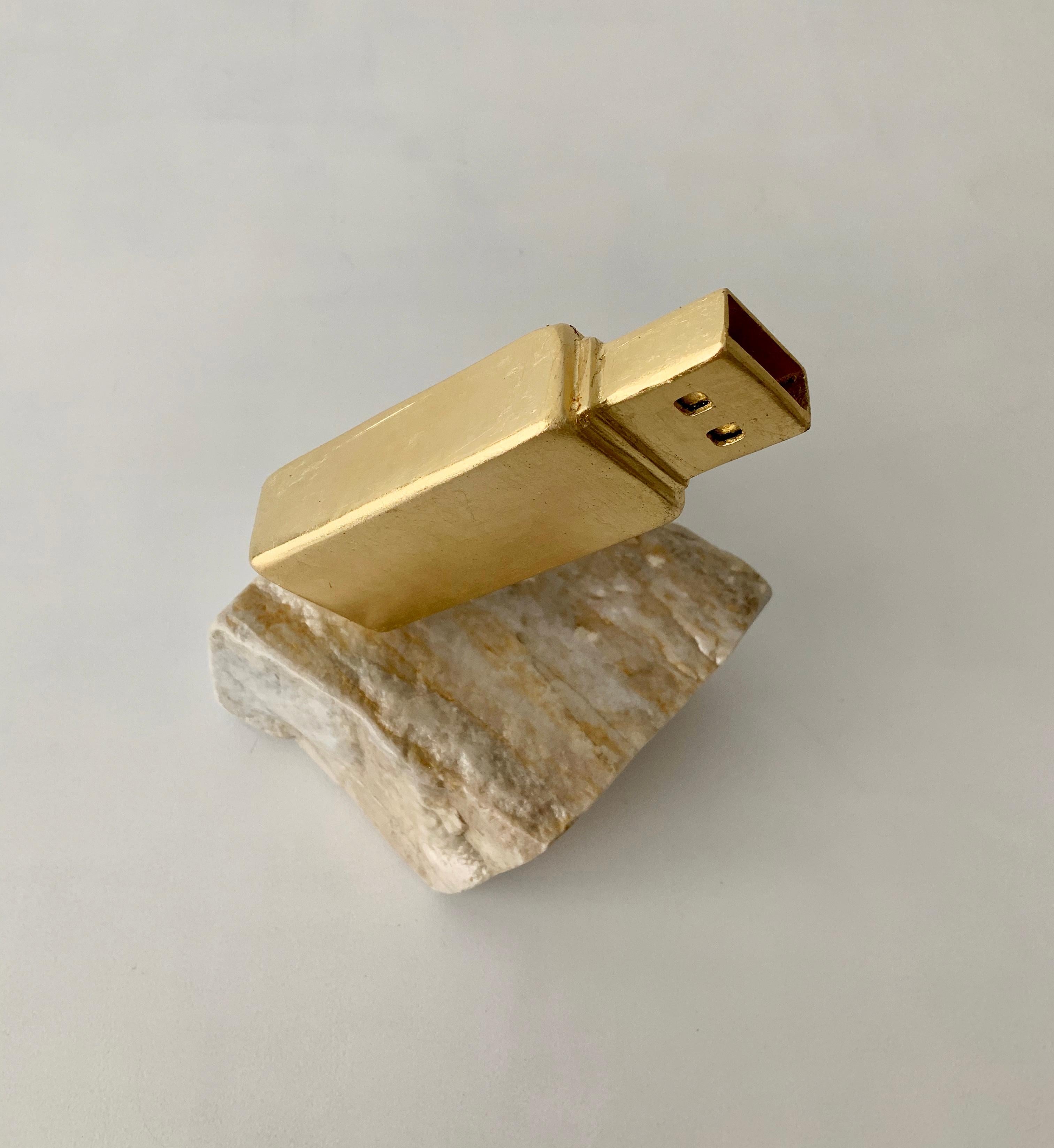 Die Original-Skulptur USB Flash in Gold und Weiß aus Stahl und Marmor für das Büro im Angebot 5