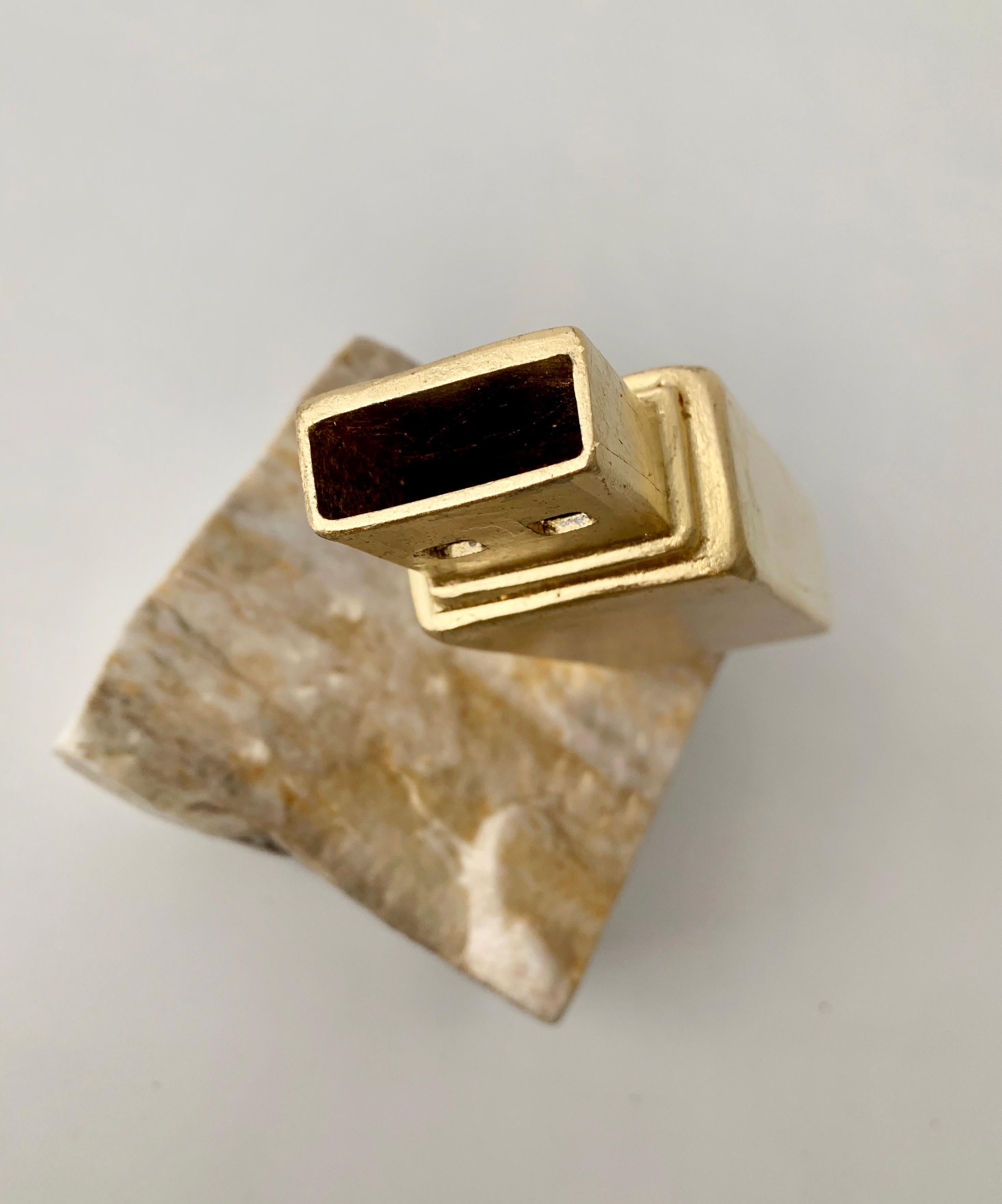 Original Sculpture USB Flash Gold and White Steel and Marble Office For Sale 5