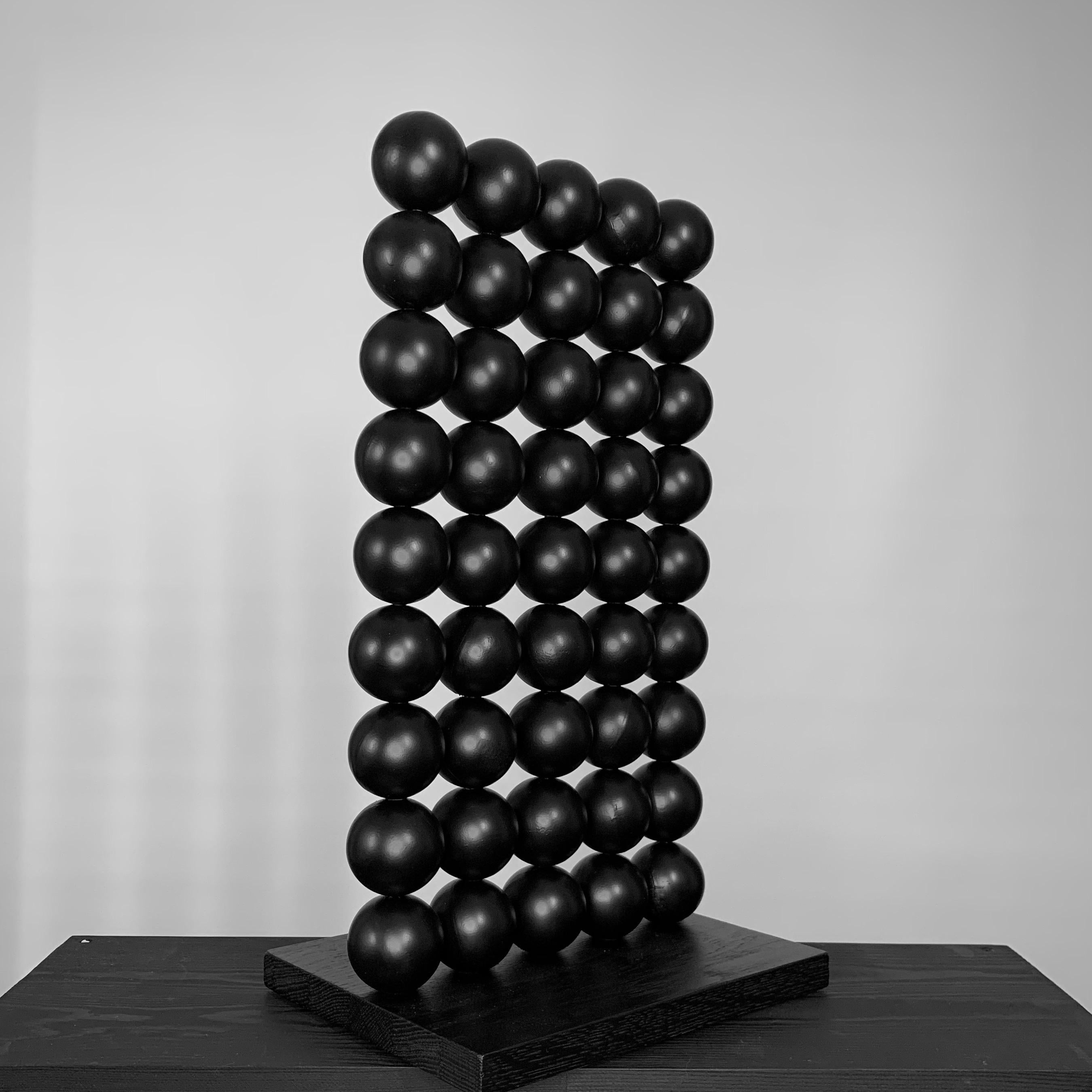 Wand Stahl Schwarz Kugel Abstrakte Skulptur im Angebot 7
