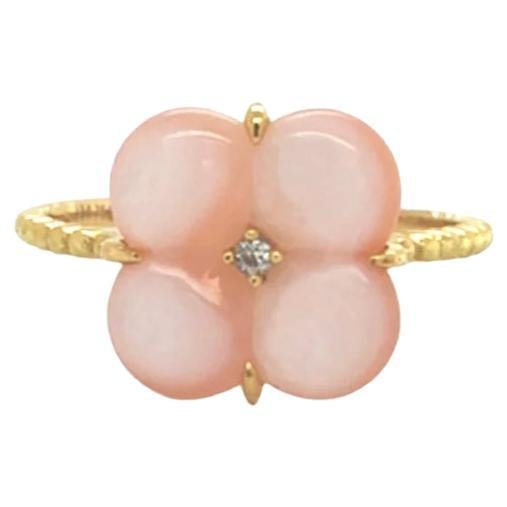 Rosy Mother Of Pearl Clover Natural Diamond Ring 18K Yellow Gold