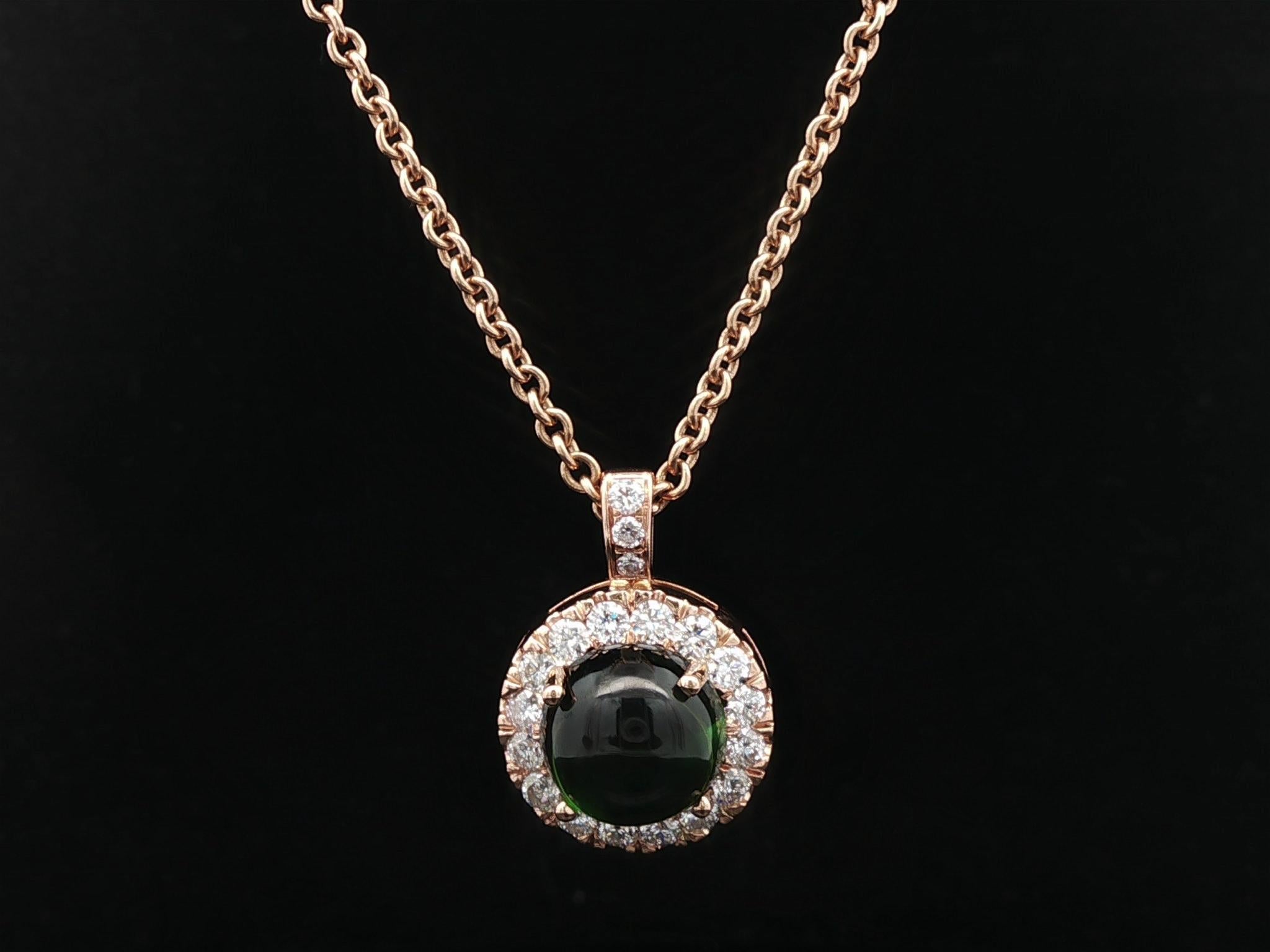 DA VEDERE ASSOLUTAMENTE - DAVVERO STUPEFACENTE DI PERSONA!
-A. Stone
(1) Tormalina naturale autentica - Taglio cabochon rotondo - Incastonatura - Ottimo colore verde ricco - Pulito - Alta qualità - 9,2 mm (circa)
(19) Diamanti naturali autentici -