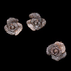 Rota & Rota Boucles d'oreilles cocktail en or rose noirci 18K avec fleur de rose en diamant brun