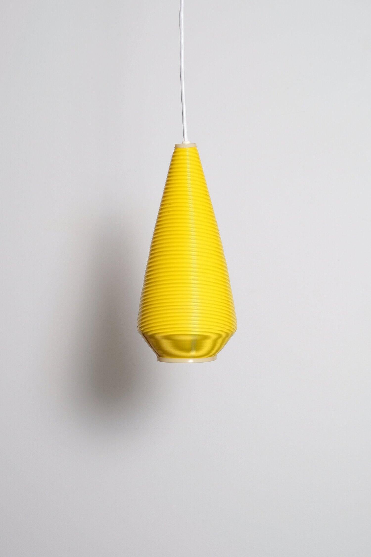 Stunning Rotaflex pendant by John and Sylvia Reid manufactured in the UK in the 1960’s. 60 to 100 watt E-26 Edison medium base incandescent bulb or higher if LED/CFL. Original E-26 Edison medium base sockets and new 18/2 round white plastic cord.