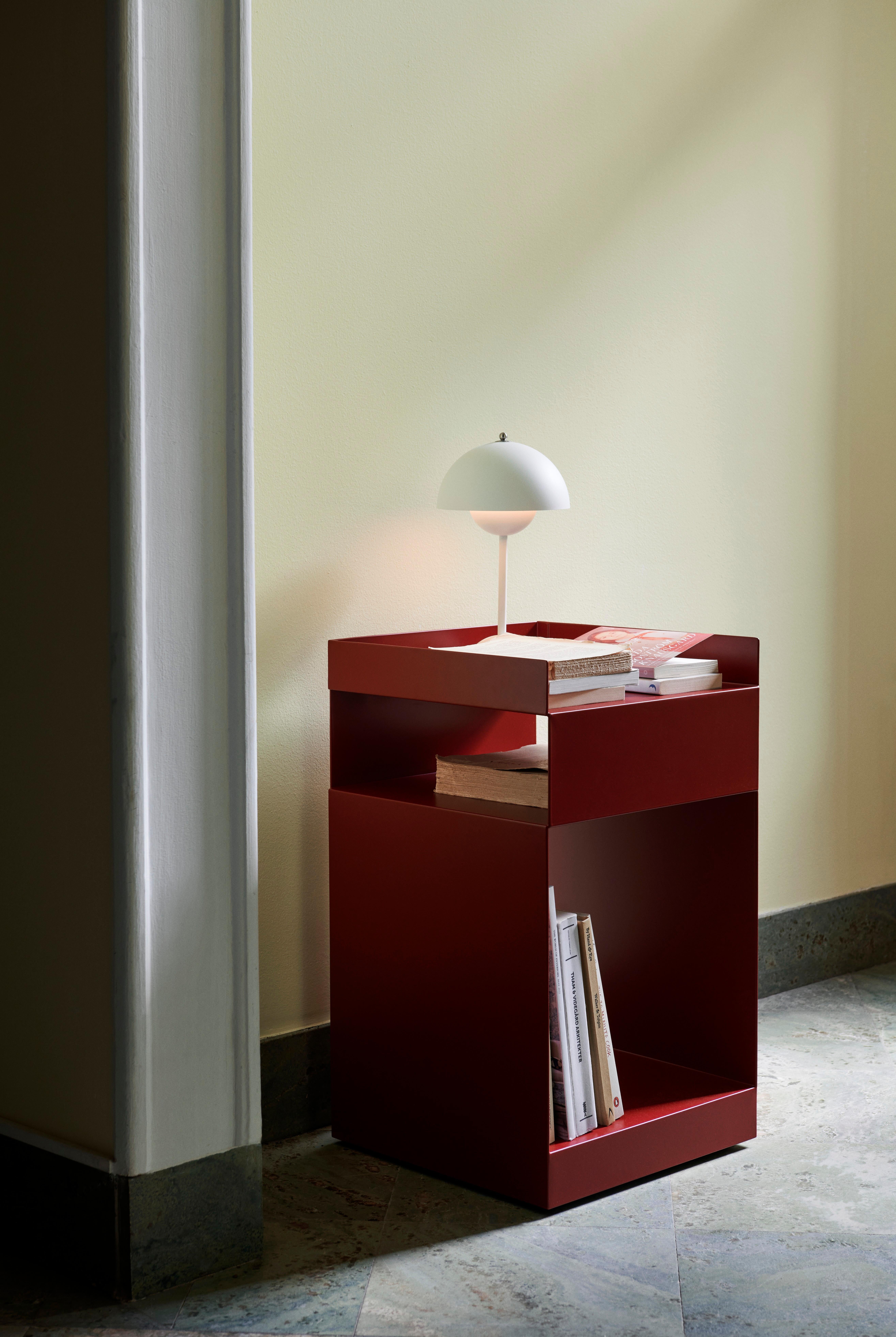 Rotate’s unassuming appearance belies its highly functional design. Created to fulfil a wide variety of purposes – from an office trolley, to a bedside table or bathroom storage unit – this asymmetrical piece can be inserted into any space. To