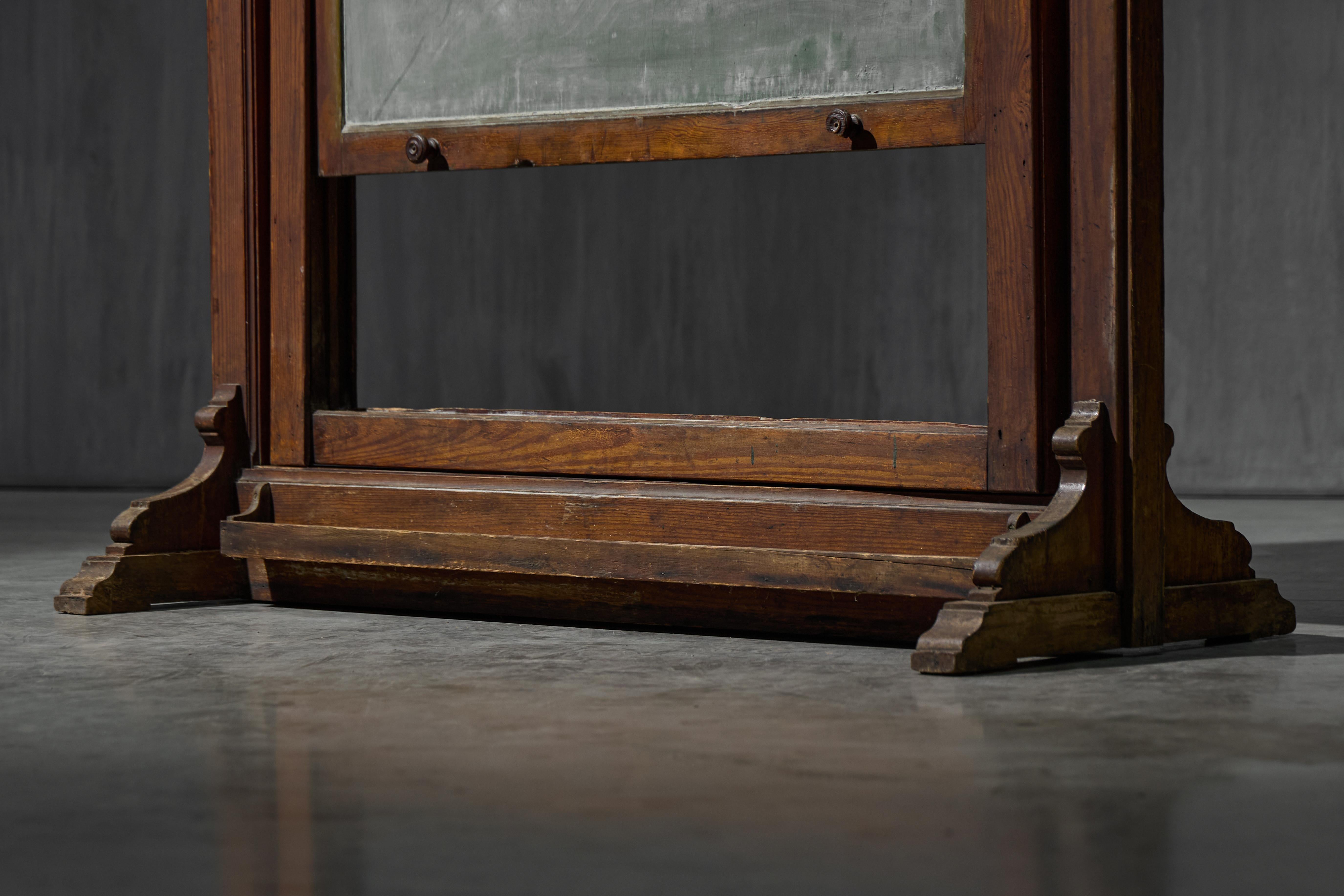 Tableau d'école ancien rotatif, France, début du 20e siècle en vente 7