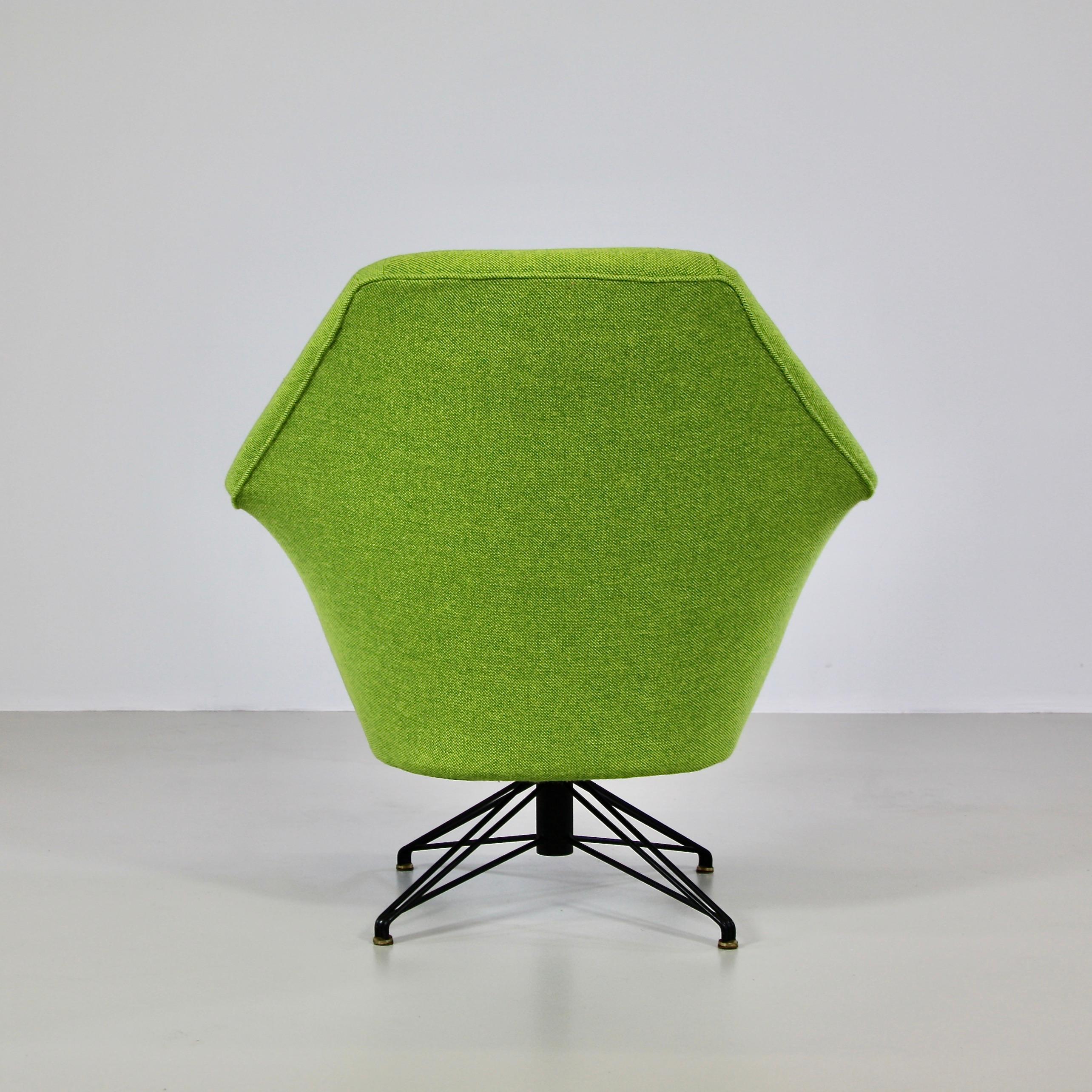 Metal Rotating Armchair by Osvaldo Borsani, Tecno