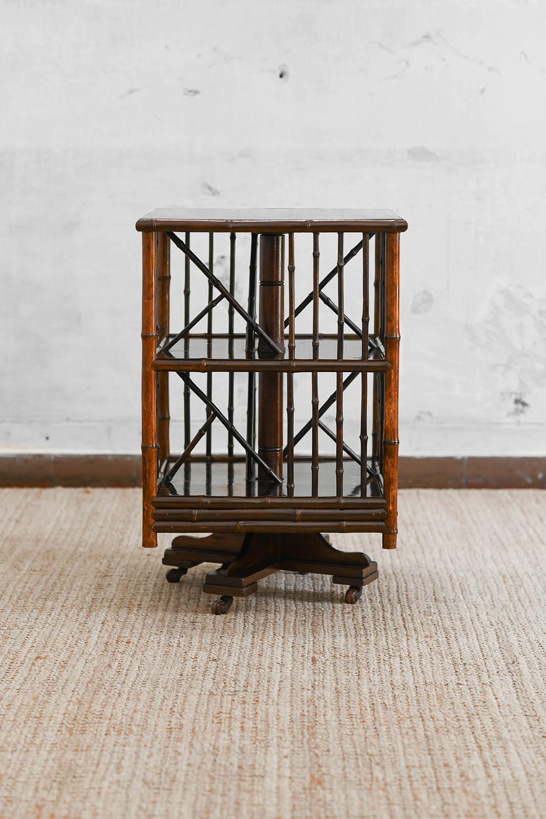 Rotating Bookshelf in Bamboo and Lacquered Wood, in the Style of Maison Perret & Vibert, France Late 19th Century
Product Details
From the residence of Antonello Falqui – Falqui Collection.
A three-tier rotating bookshelf, partially enclosed by