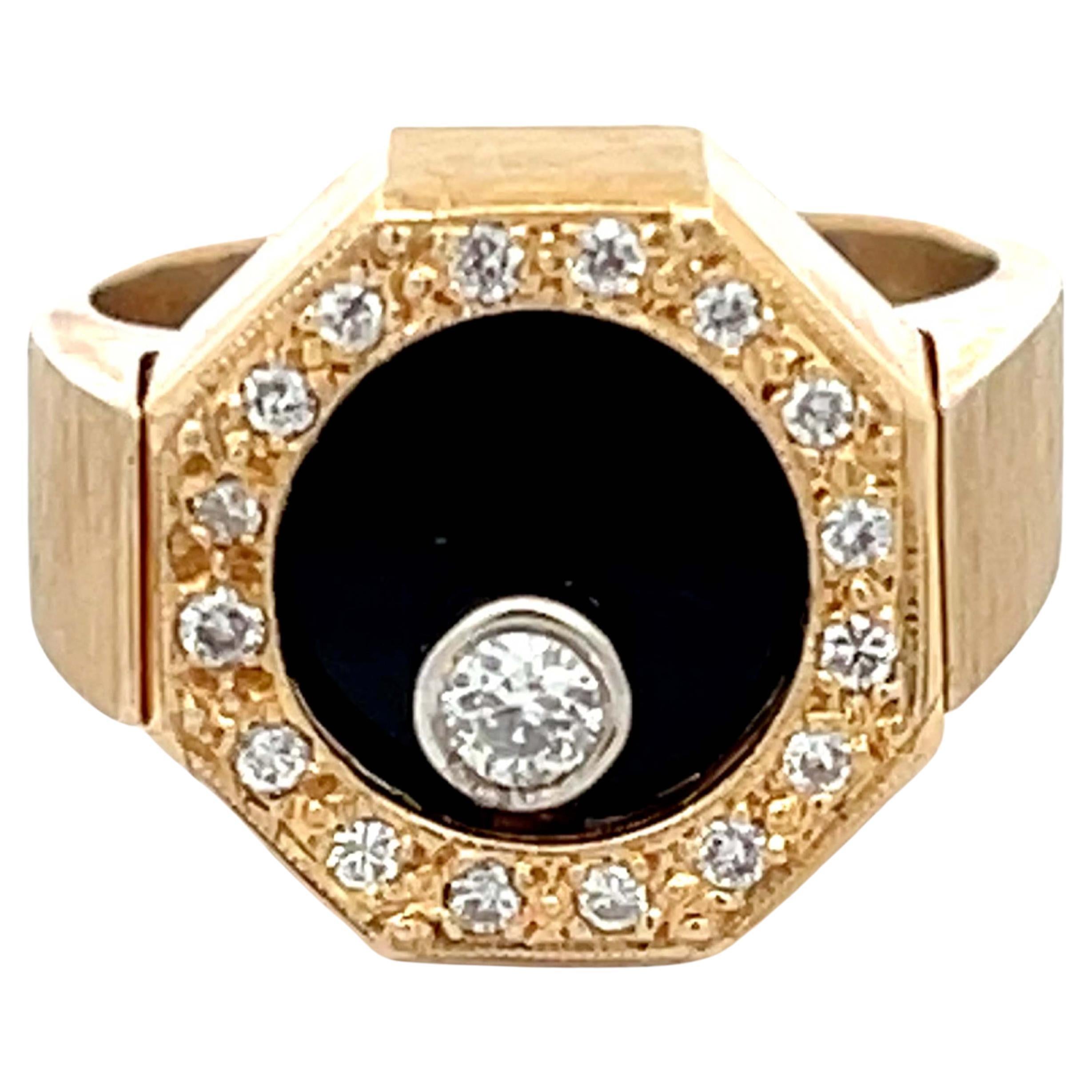 Bague tournante en or jaune 14k sur onyx noir avec halo de diamants en vente