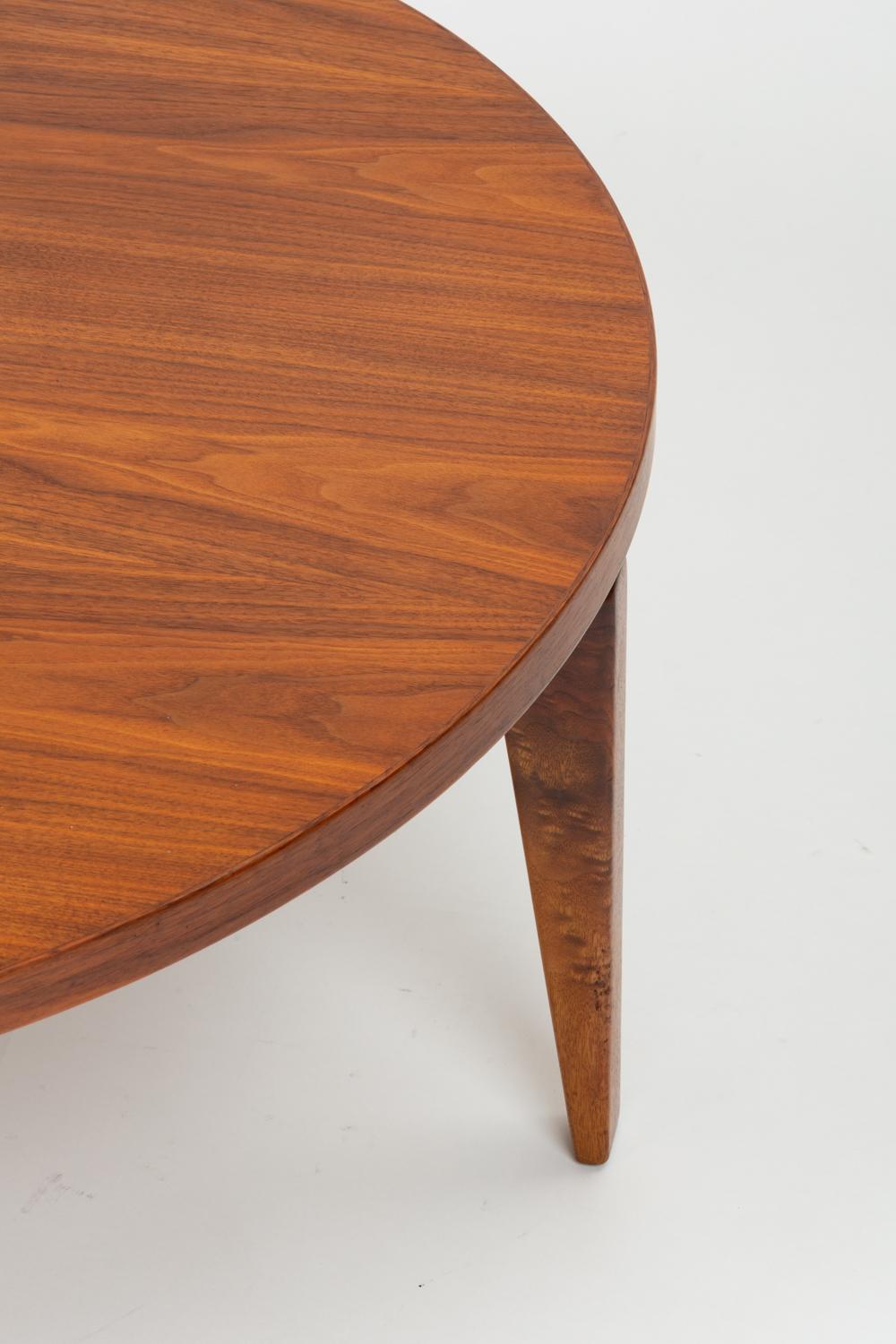 Rotating “Lazy Susan” Coffee Table by Jens Risom In Excellent Condition In Los Angeles, CA