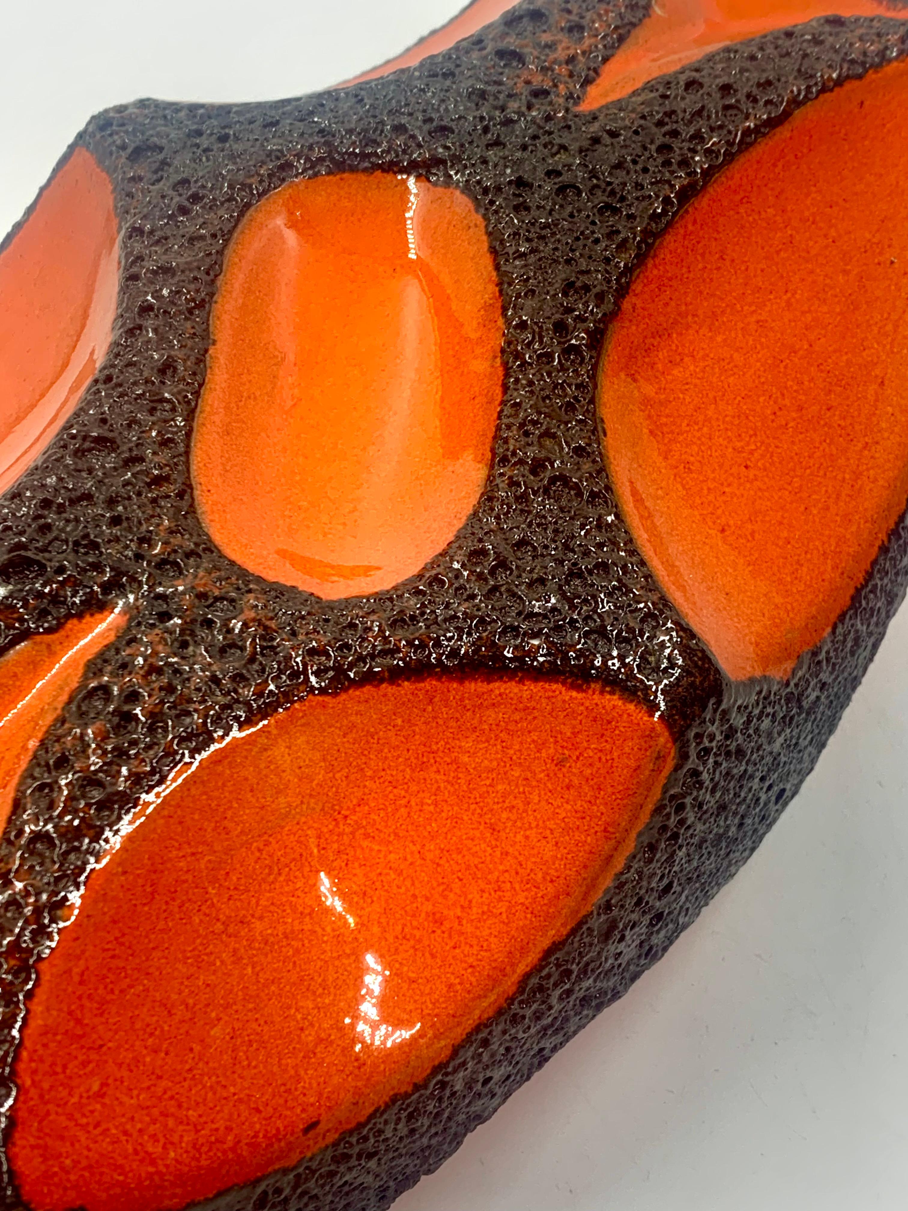 Roth Keramic große Vase aus orangefarbener und schwarzer Lava, Westdeutschland, ca. 1970 im Angebot 1