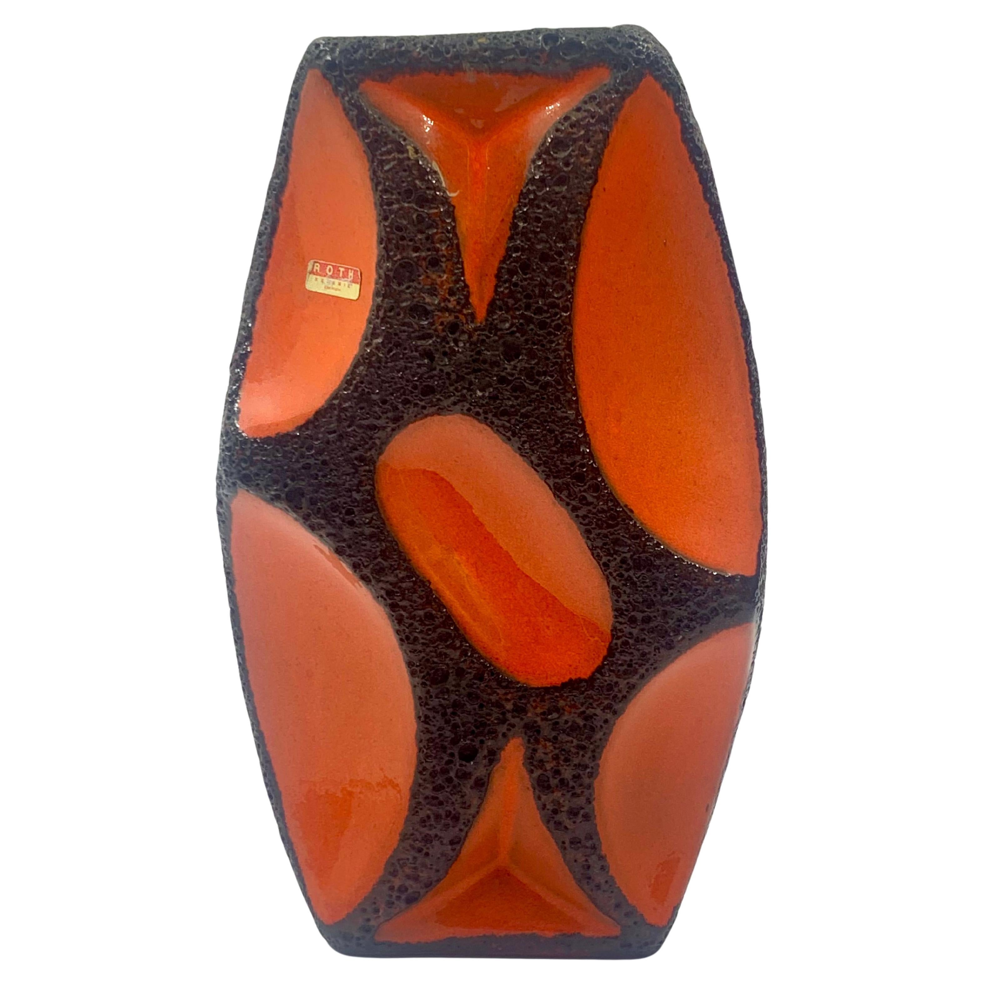 Gran jarrón de lava naranja y negro Roth Keramic, Alemania Occidental, c.1970