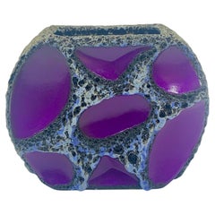 Vaso rotondo Roth Keramic in lava viola e bianca e nera, Germania Ovest, C.C. 1970
