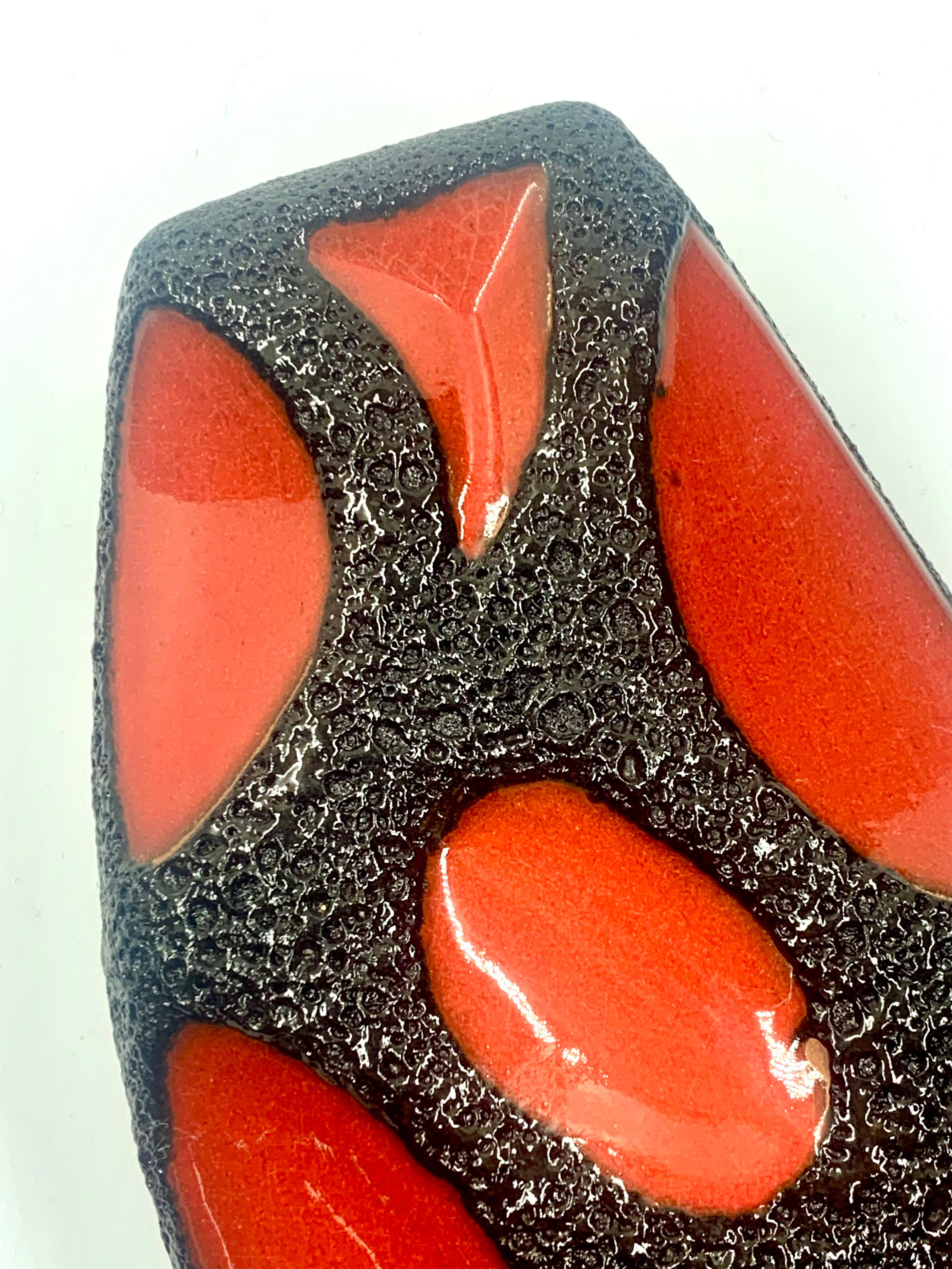 Vase Roth Keramic en lave émaillée rouge et noire, Allemagne de l'Ouest, c.1970 en vente 1