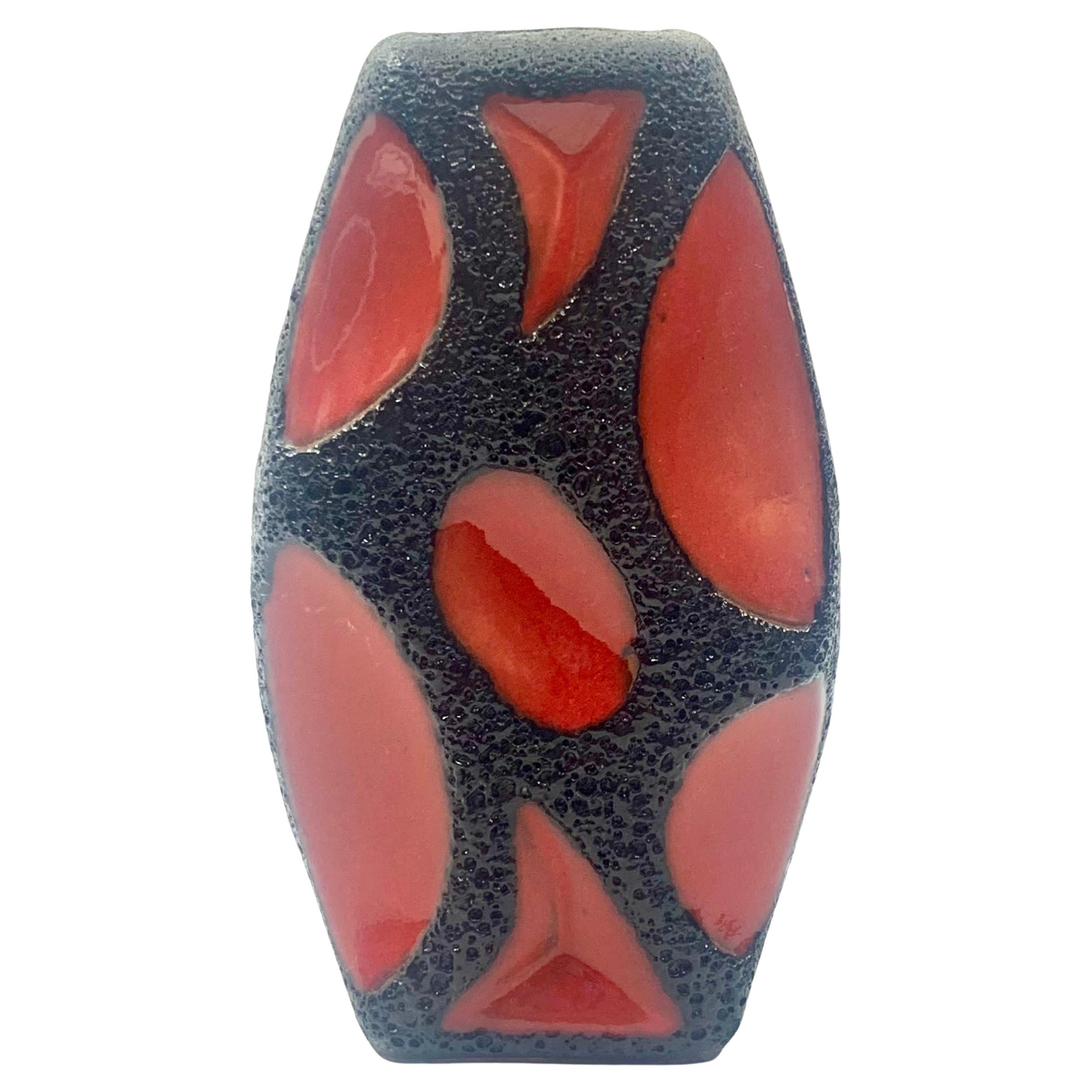Jarrón Roth Keramic esmaltado en lava roja y negra, Alemania Occidental, c.1970