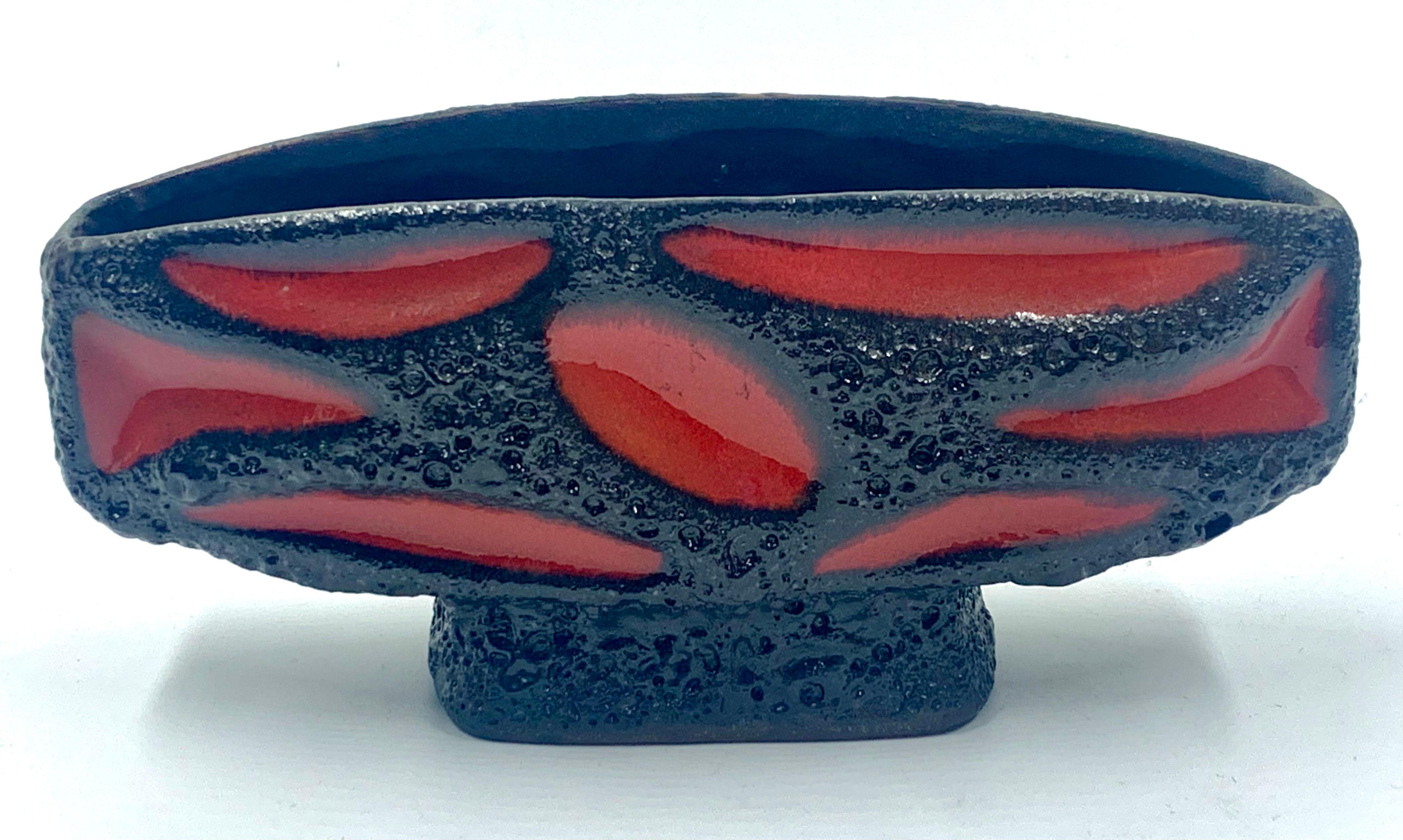 Jarrón Roth Keramic de lava roja y negra, Alemania Occidental, c.1970 Alemán en venta