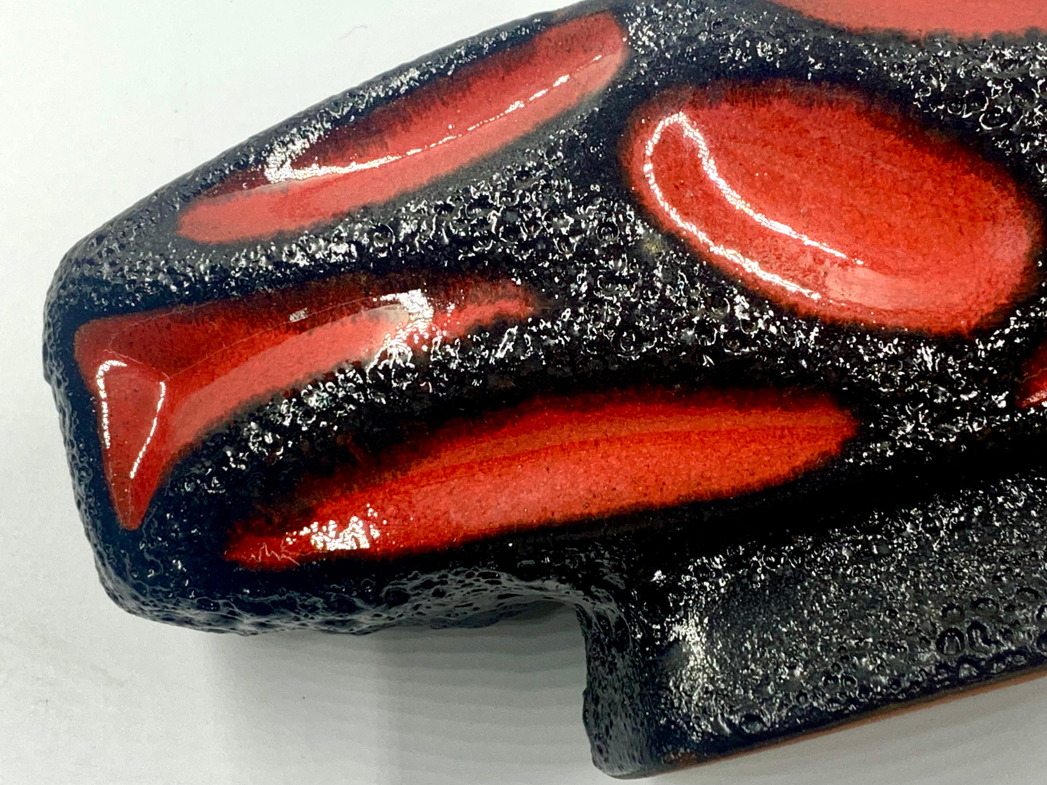 Jarrón Roth Keramic de lava roja y negra, Alemania Occidental, c.1970 Cerámico en venta