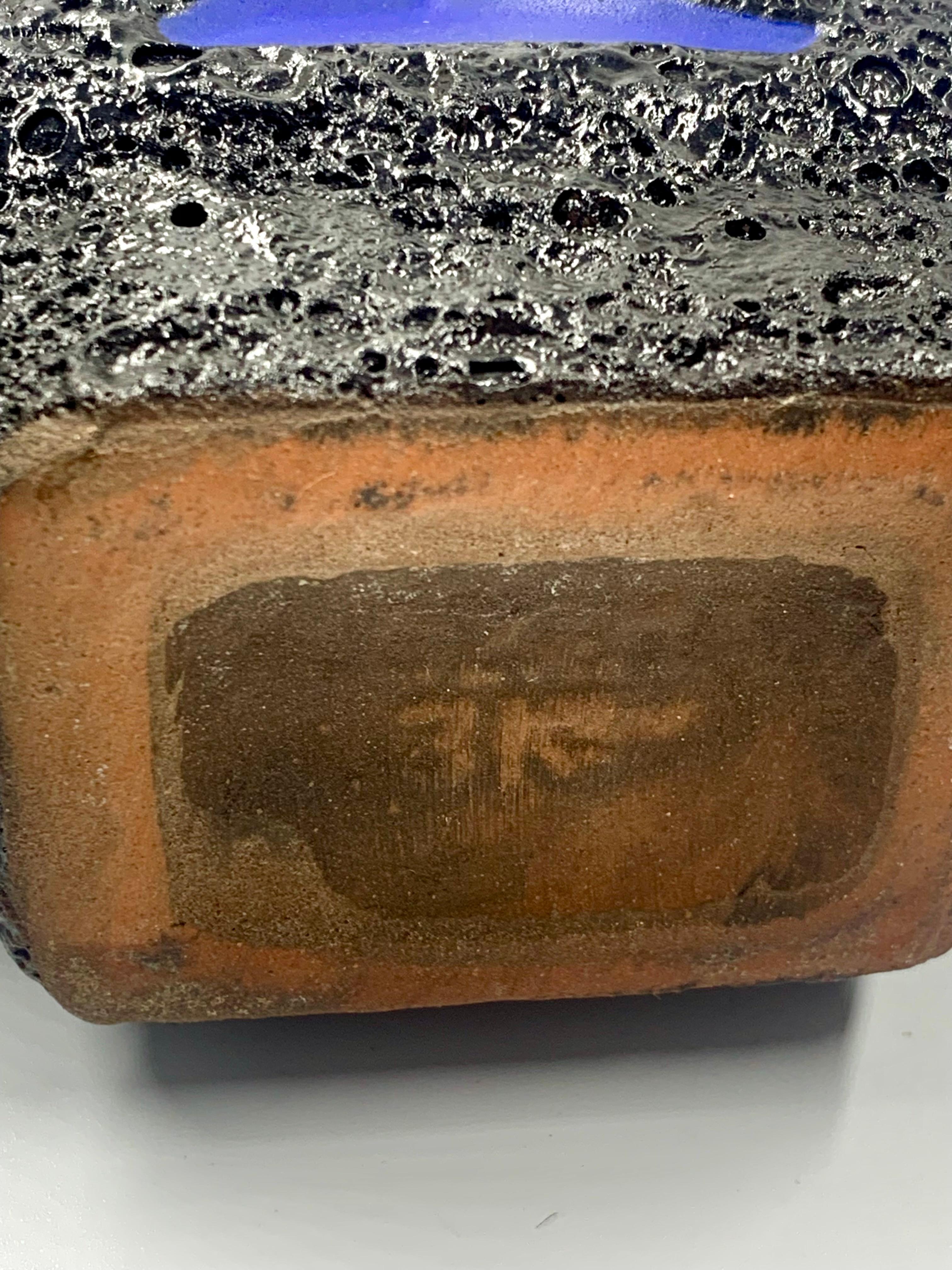Vaso brocca Roth Keramik smaltato di lava blu e nera, 23 cm, Germania Ovest, C.C. 1970. in vendita 2
