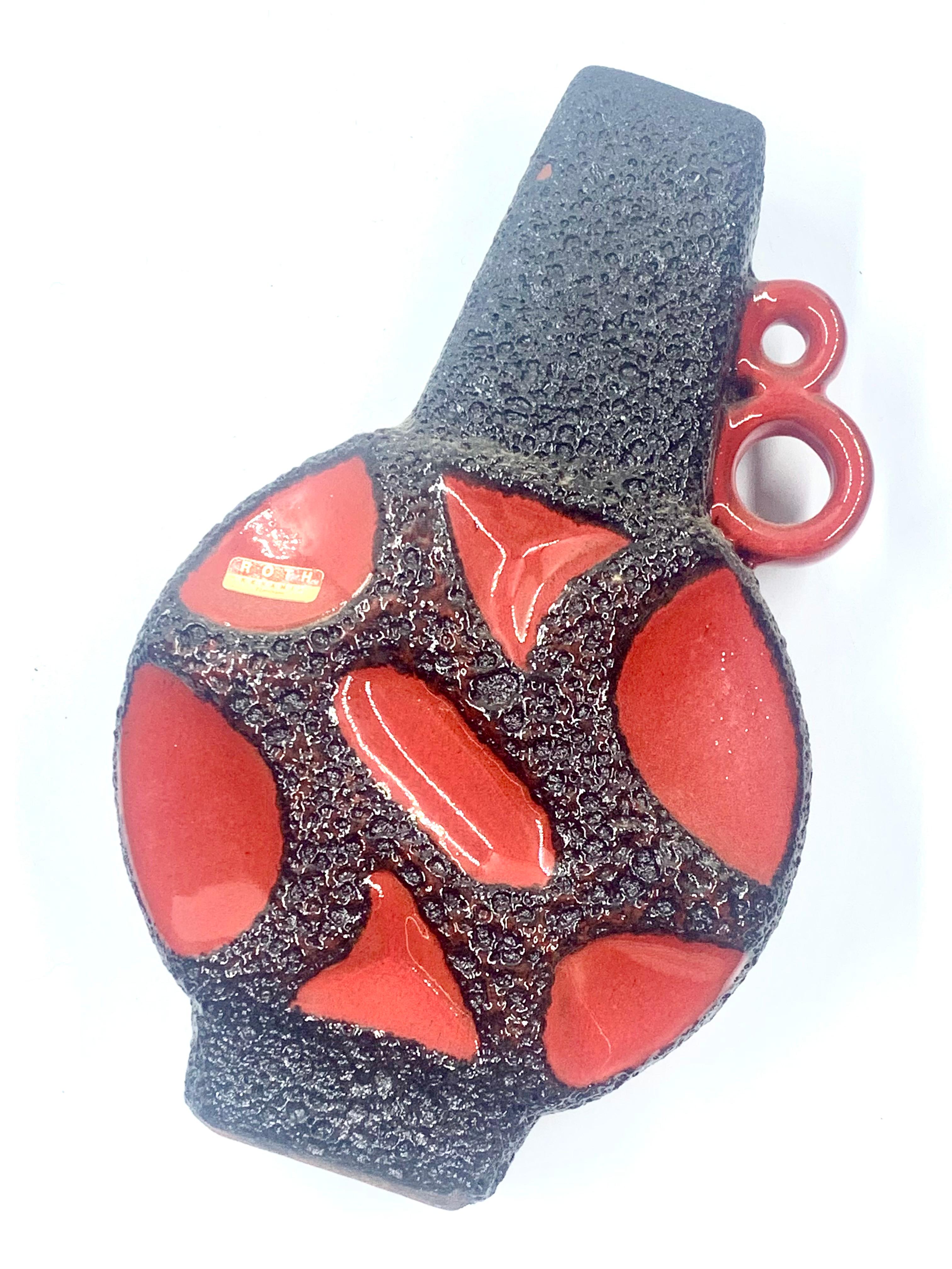 Jarrón Roth Keramik esmaltado en lava brillante roja y negra, Alemania Occidental, c.1970 Cerámico en venta