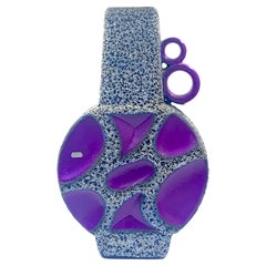 Roth Keramik morado y esmalte de lava blanco y negro, 41 cm, Alemania Occidental, c. 1970.