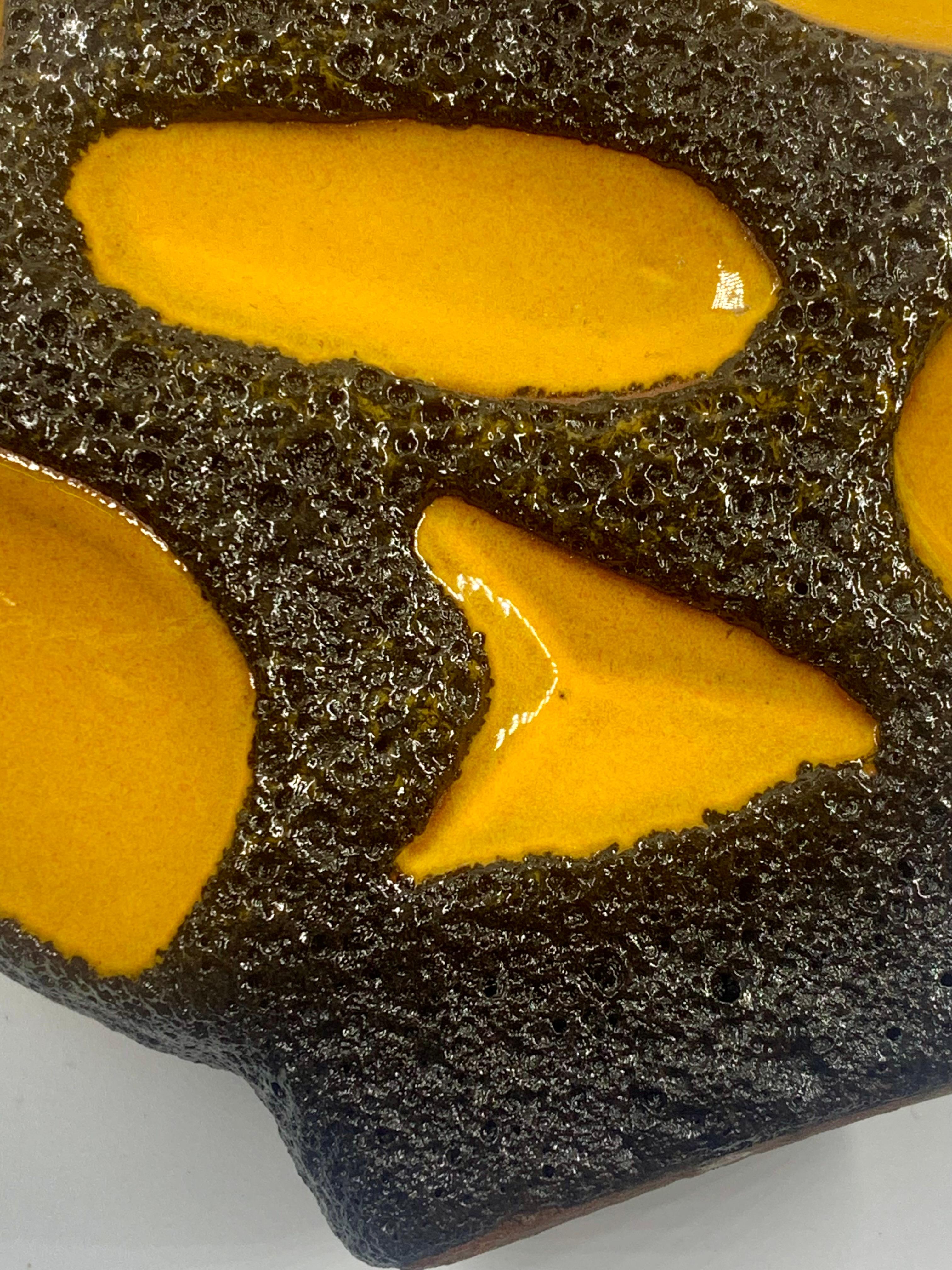 Roth Keramik raro jarrón esmaltado en lava amarilla y negra, Alemania Occidental, c.1970 en venta 2
