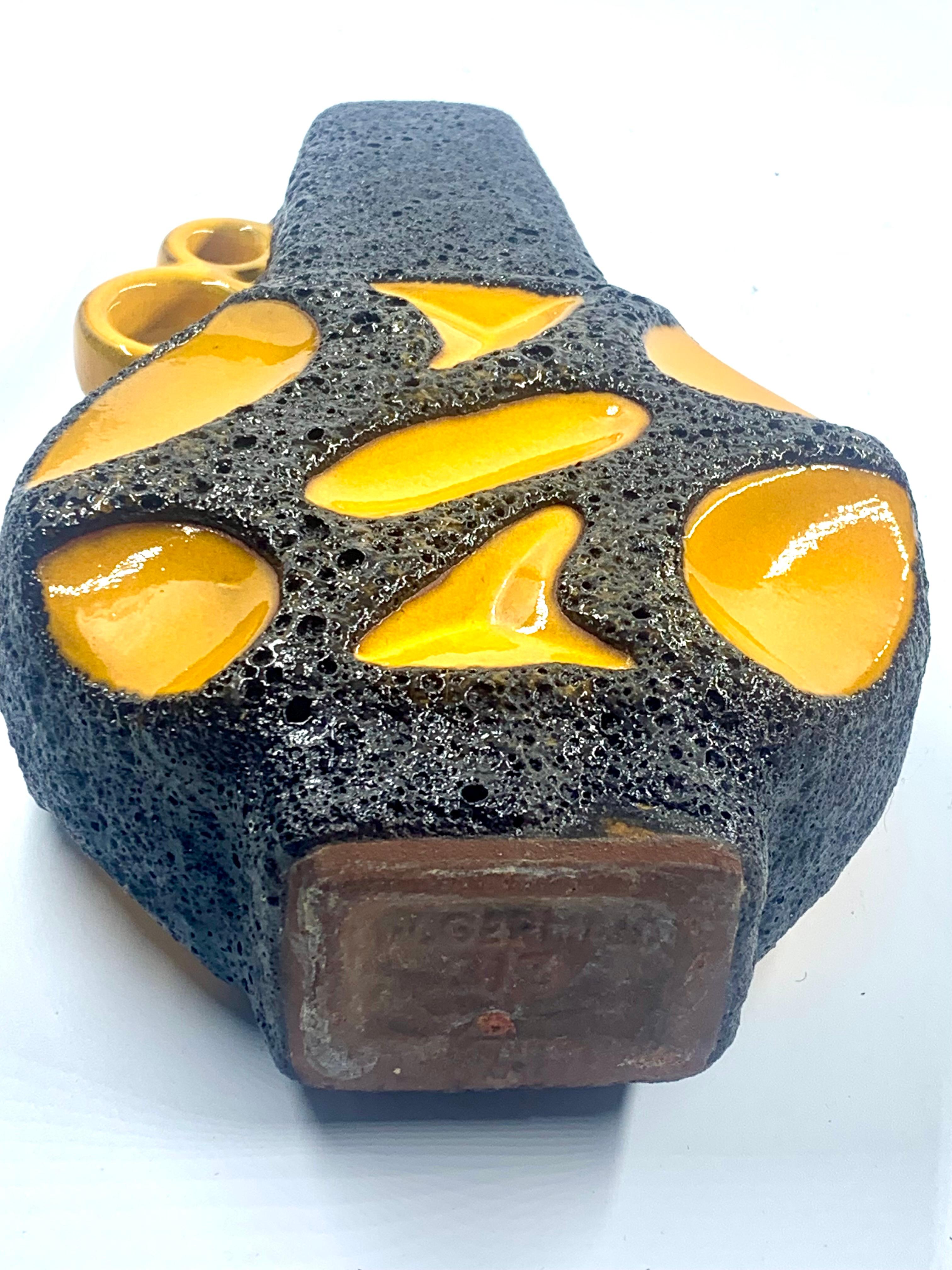 Roth Keramik raro jarrón esmaltado en lava amarilla y negra, Alemania Occidental, c.1970 en venta 4