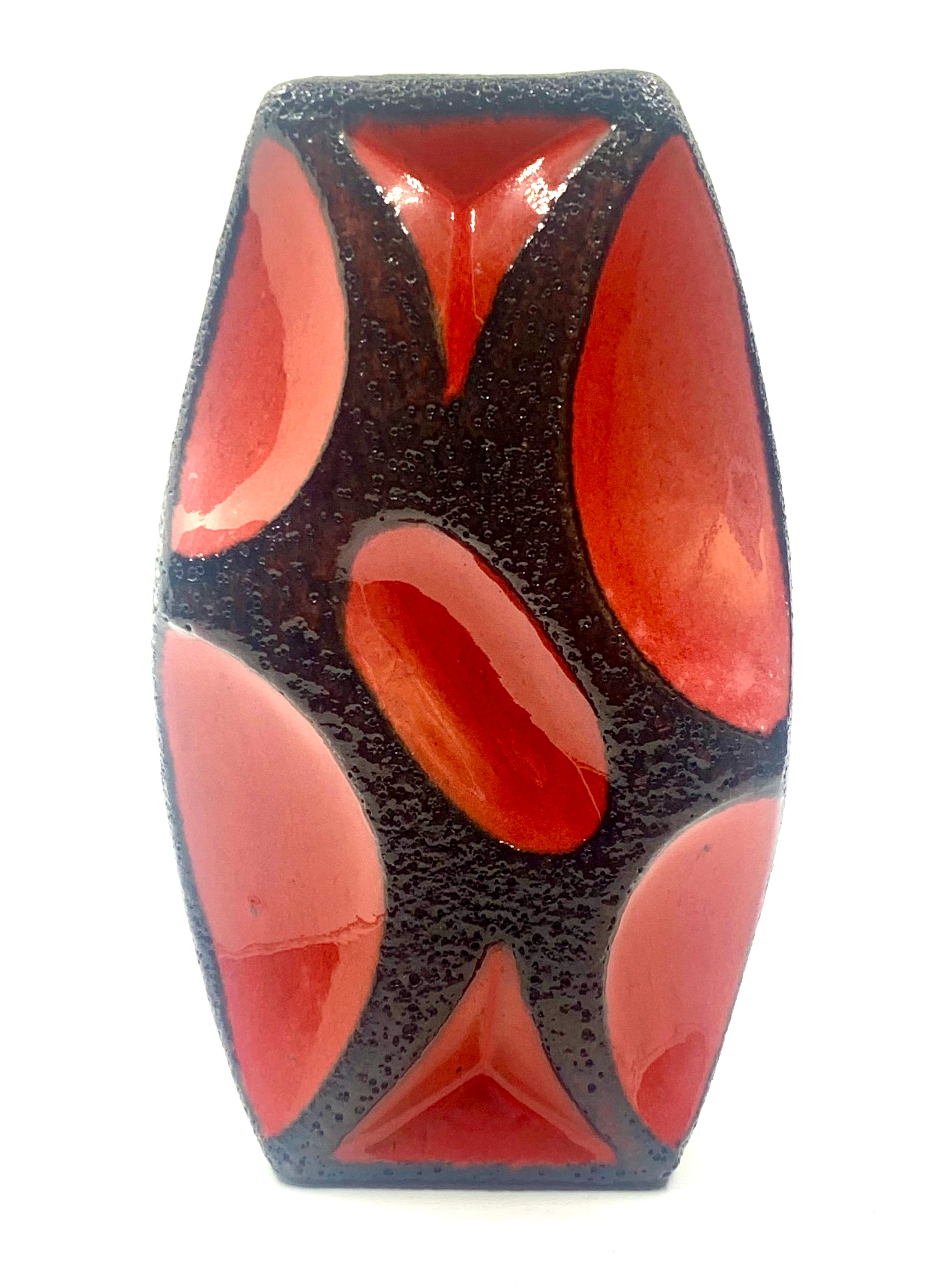Tedesco Grande vaso Roth Keramik smaltato di lava nera, Germania Ovest, C.C. 1970.