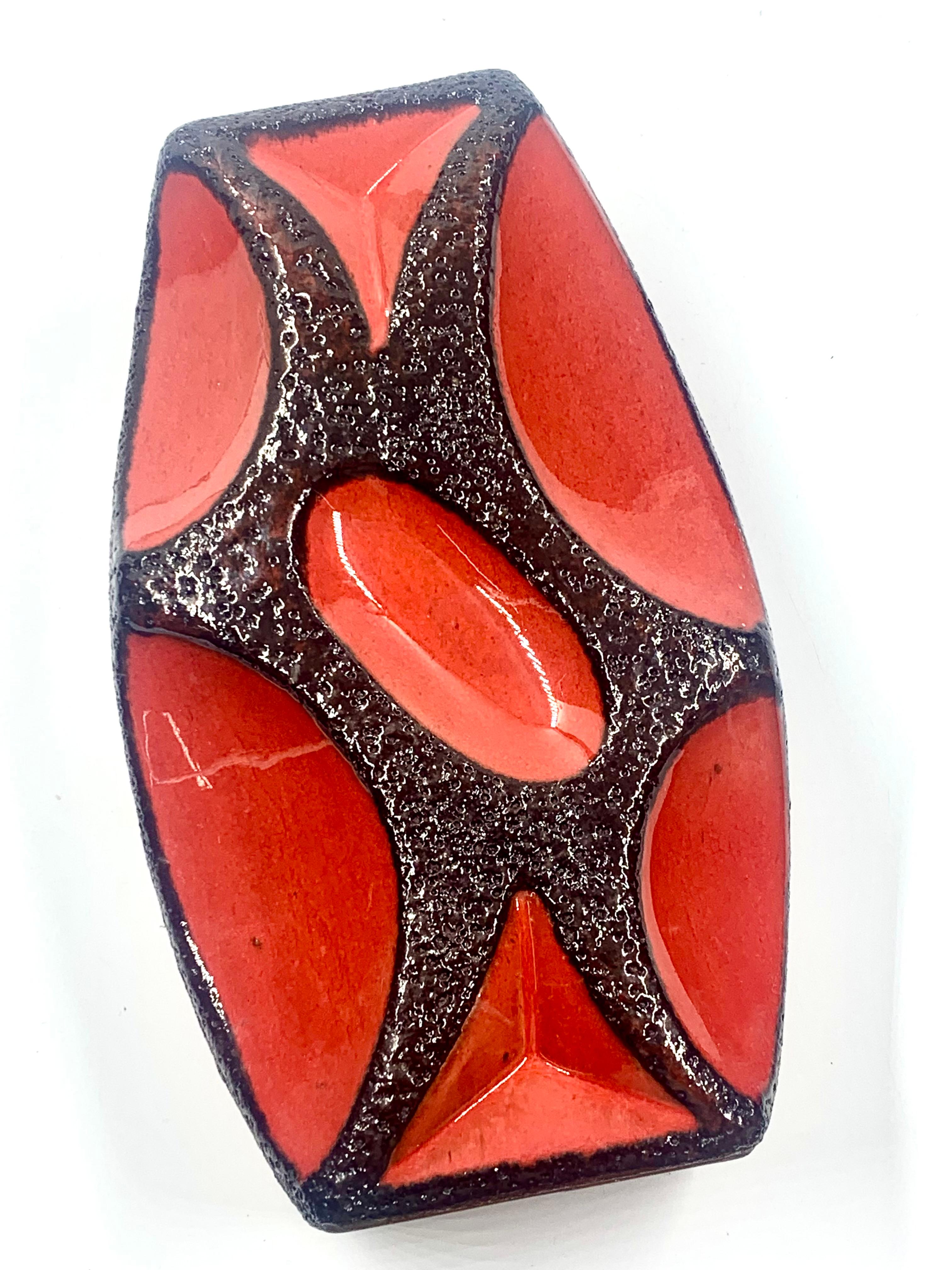 Stampato Grande vaso Roth Keramik smaltato di lava nera, Germania Ovest, C.C. 1970.