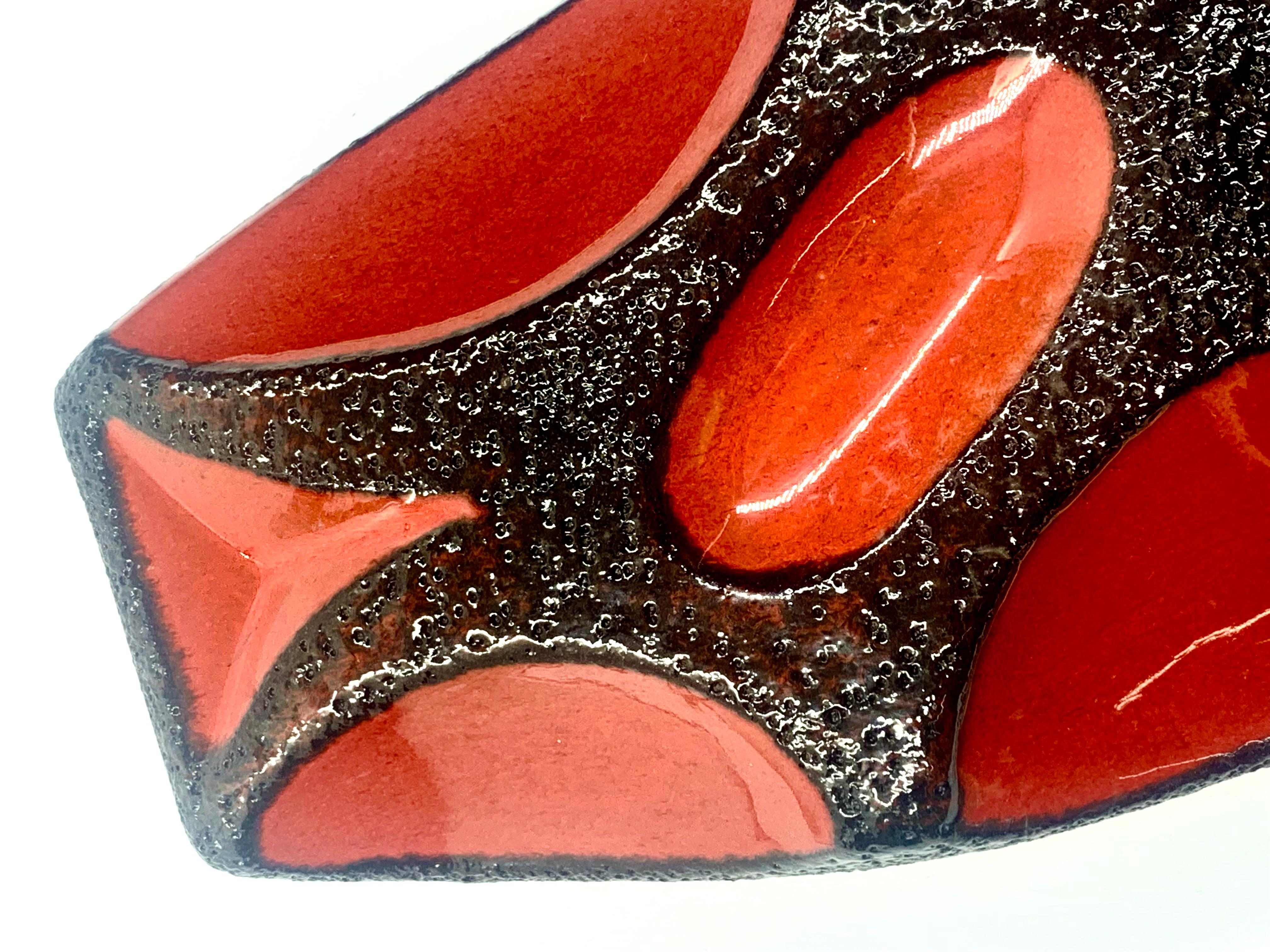 Ceramica Grande vaso Roth Keramik smaltato di lava nera, Germania Ovest, C.C. 1970.
