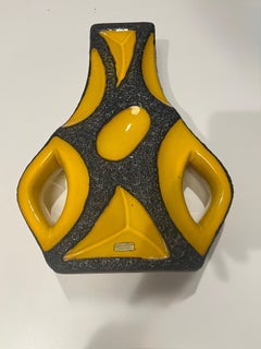 Roth Keramik gelbe und schwarze Lavagitarrenvase