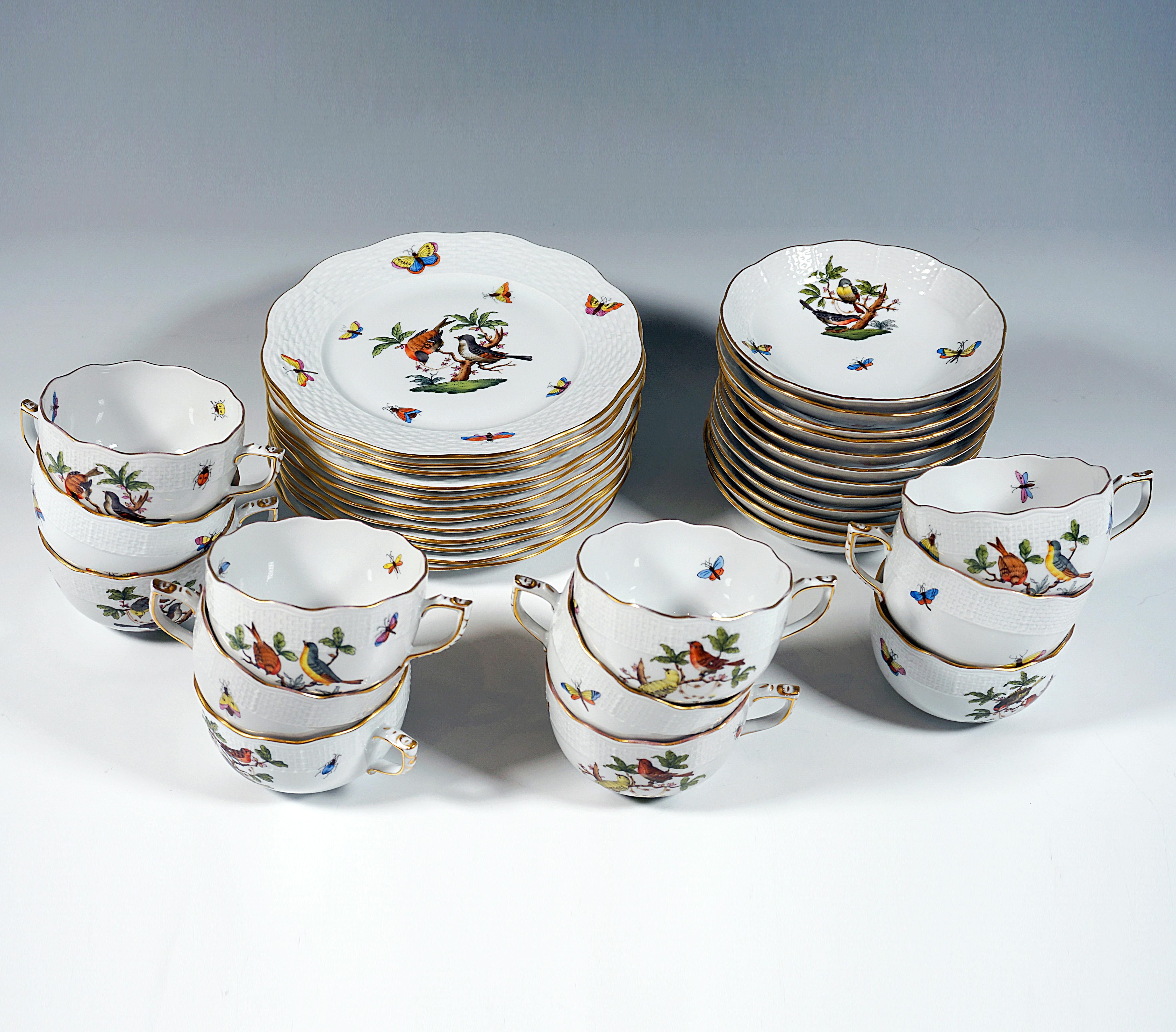Rothschild Oiseaux Coffee & Dessert Set For 12 Persons Herend Hungary, 20th C For Sale 3