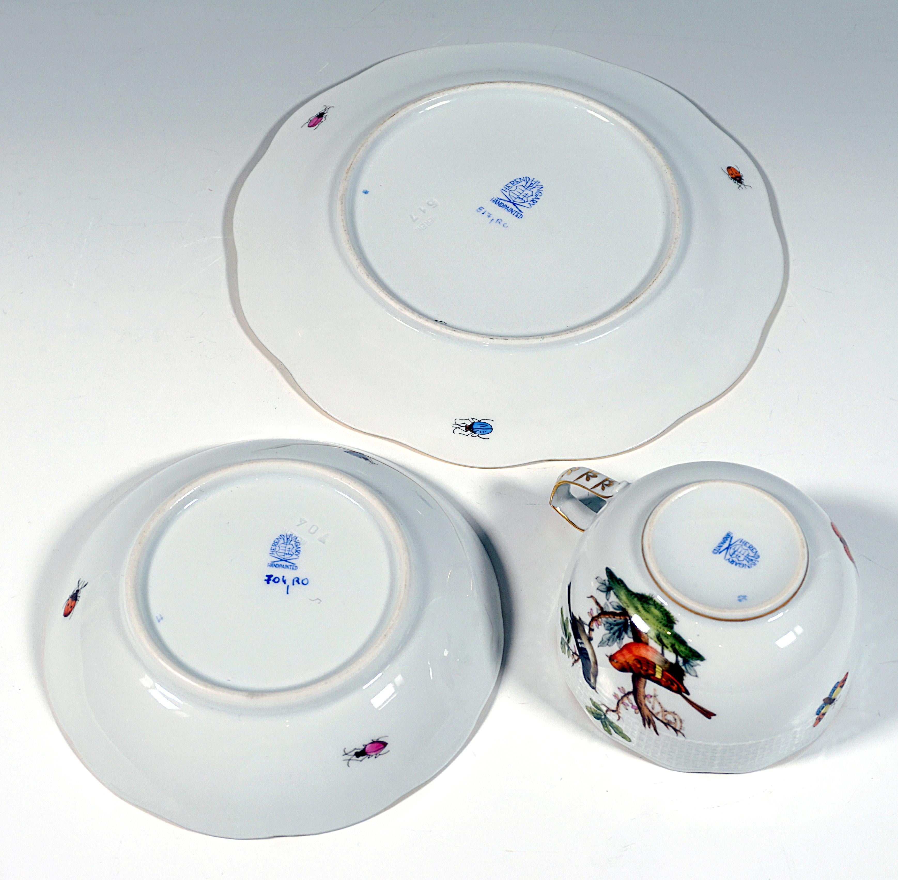 Rothschild Oiseaux Coffee & Dessert Set For 12 Persons Herend Hungary, 20th C For Sale 6