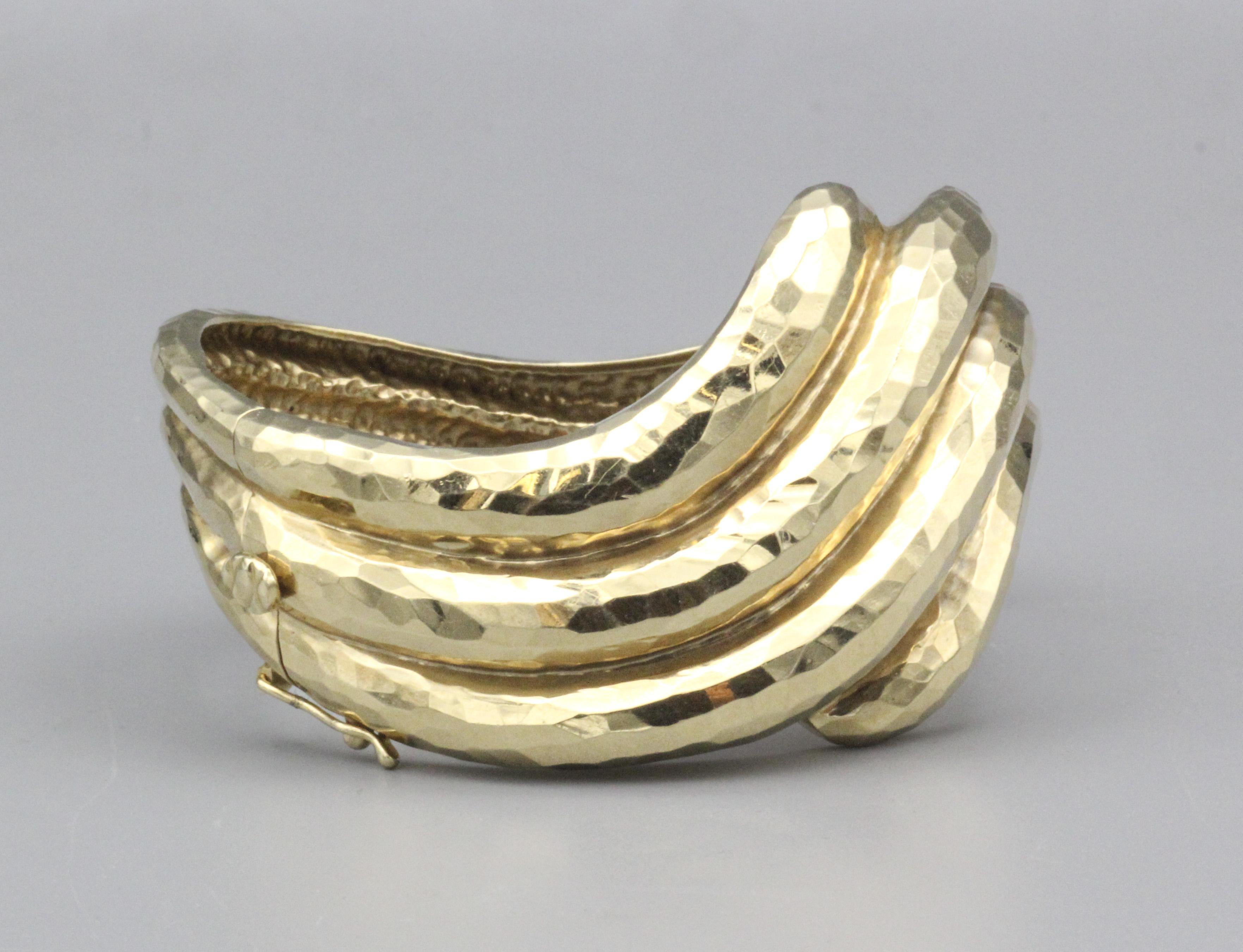 Rotkel Hammered 14K Yellow Gold Bangle Bracelet In Good Condition For Sale In Bellmore, NY