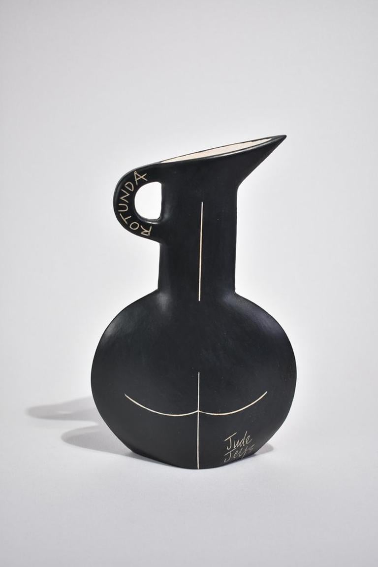 Moderno Rotunda Nude Form in nero in vendita