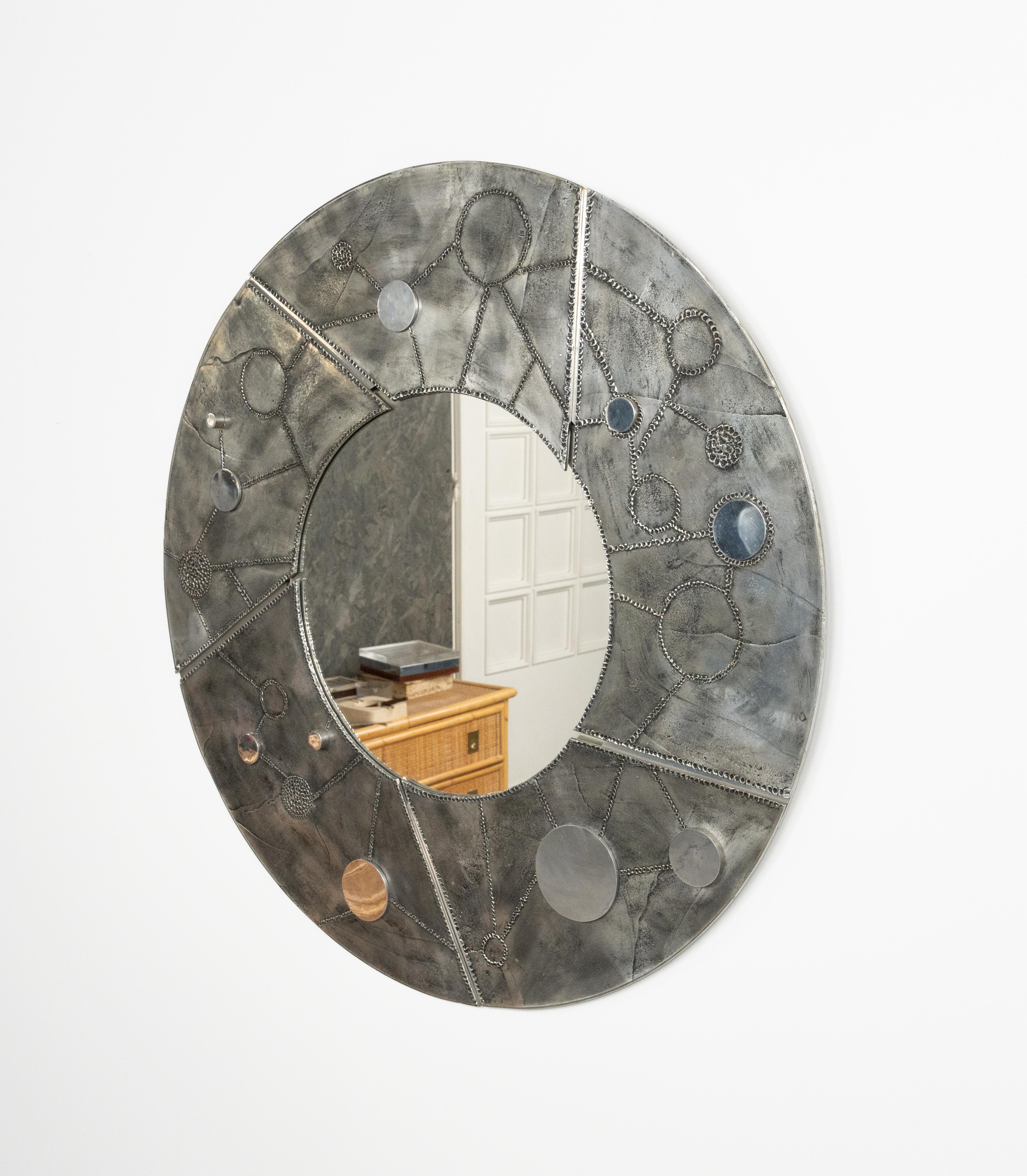Round Wall Mirror in Aluminum and steel by Bianca Garinei for Banci, Italy 1970s For Sale 3